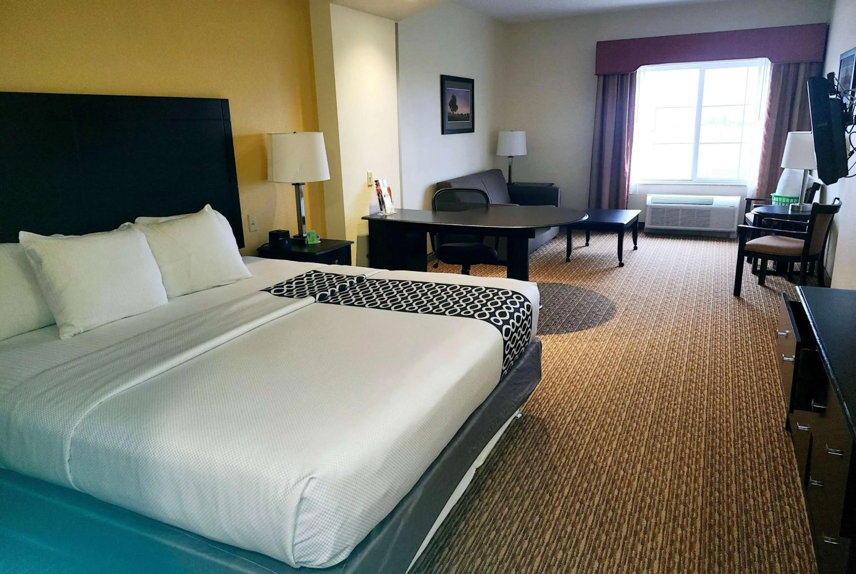 Executive King Room in La Quinta by Wyndham Stillwater -University Area