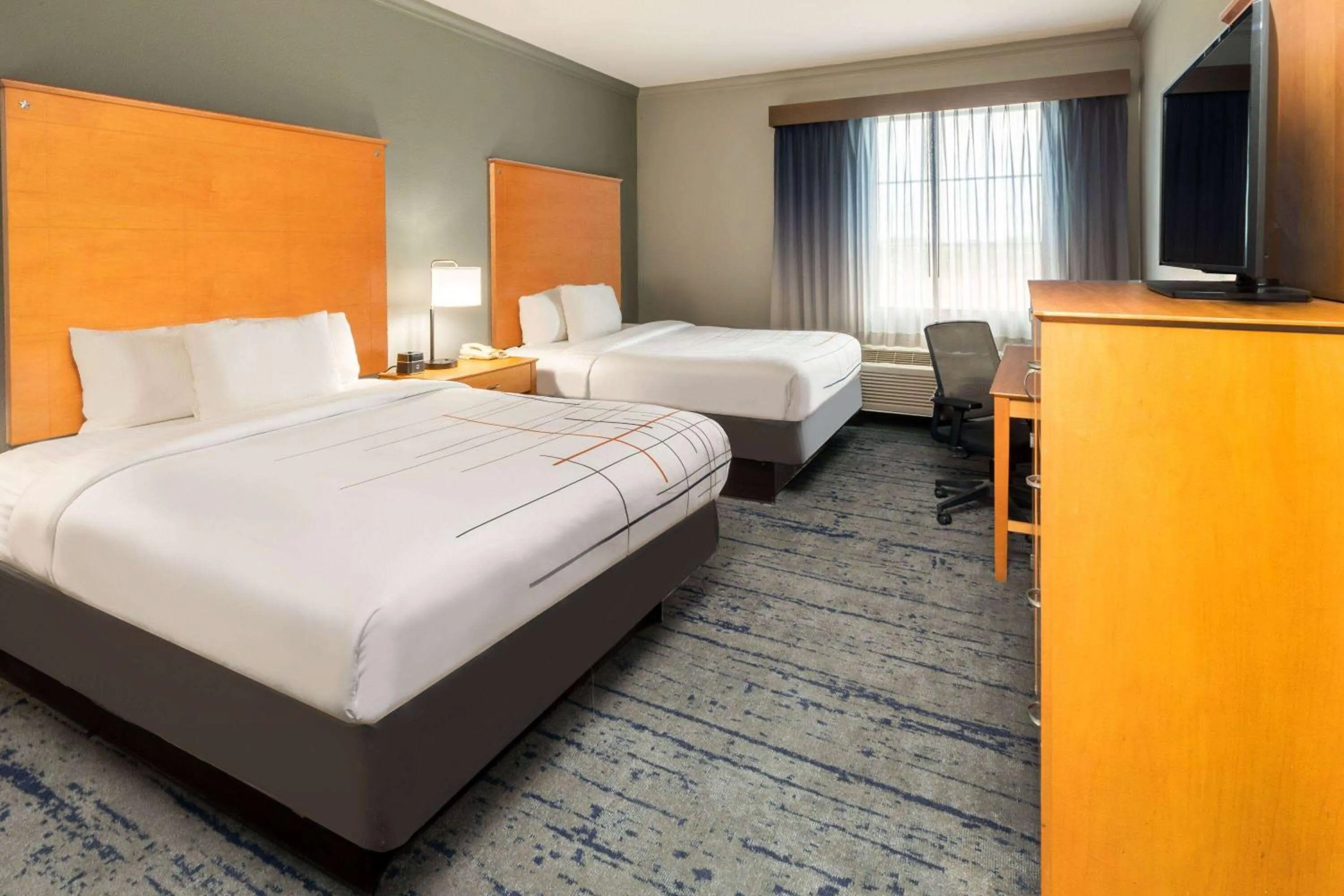 Queen Room with Two Queen Beds - Non-Smoking in La Quinta by Wyndham Bridgeport