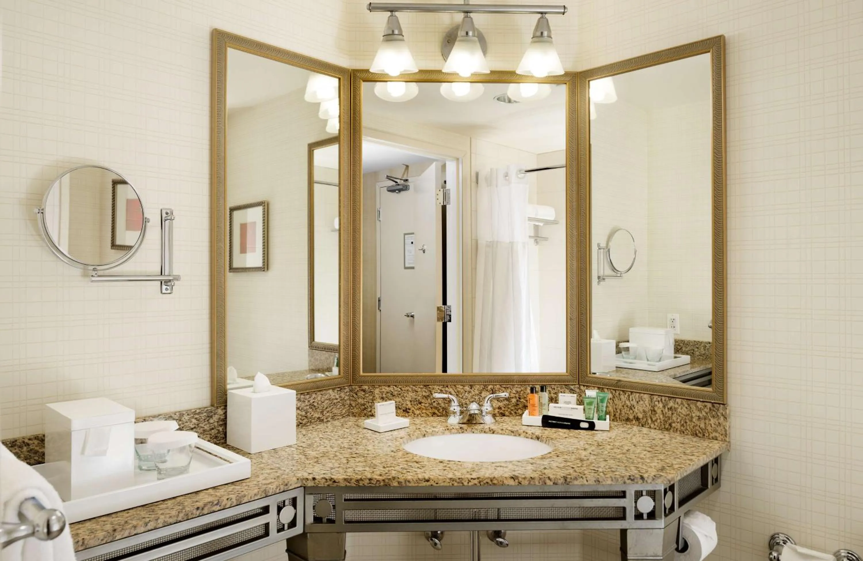 Two Queen Beds with Stadium View in Hilton Santa Clara