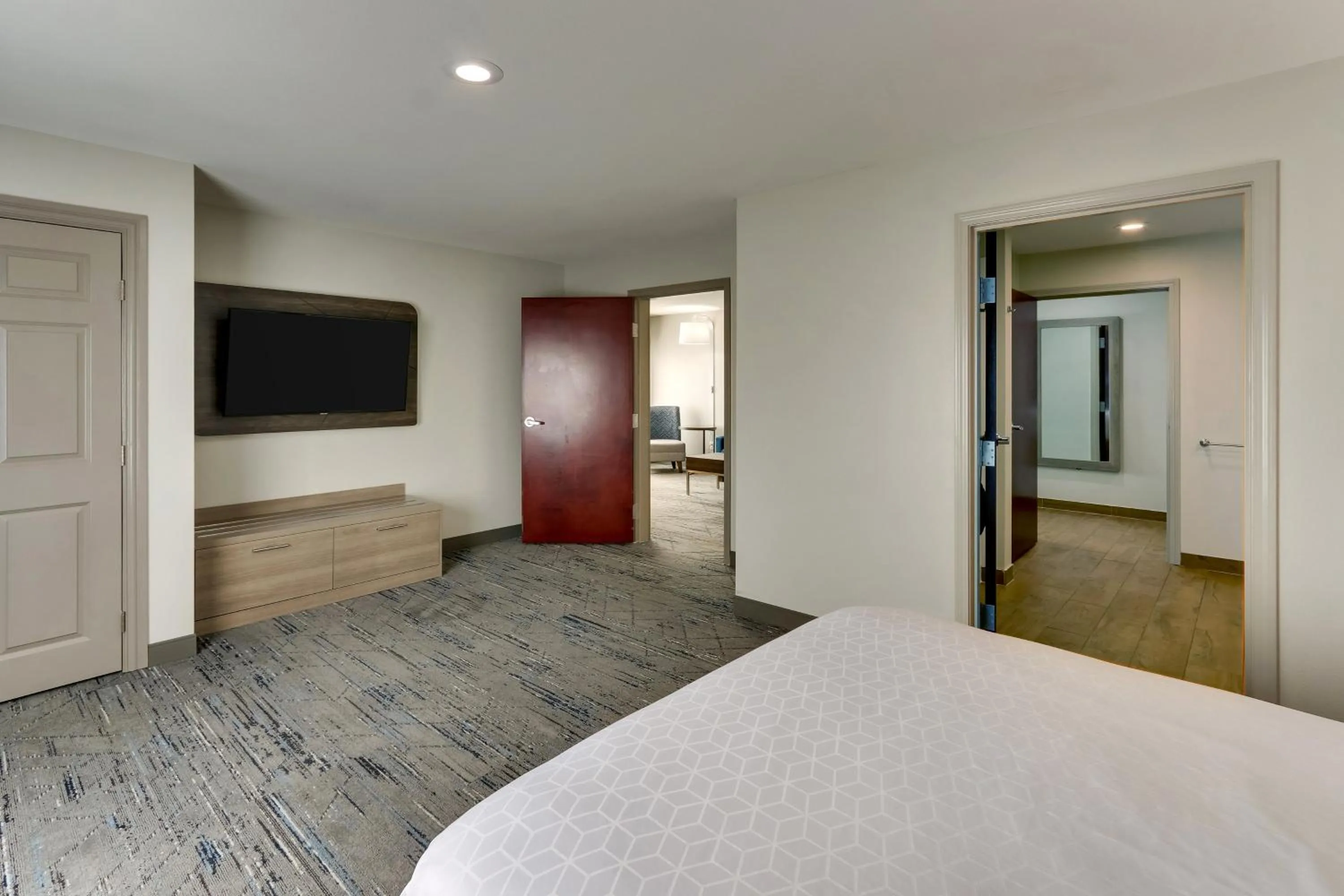 Suite - Mobility Access/Hearing Accessible in Holiday Inn Express & Suites - Ardmore by IHG