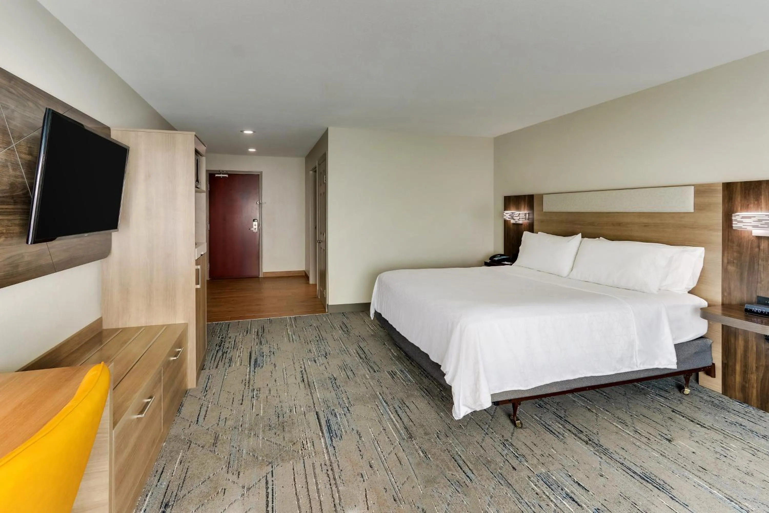 King Room - Mobility Access/Hearing Accessible in Holiday Inn Express & Suites - Ardmore by IHG