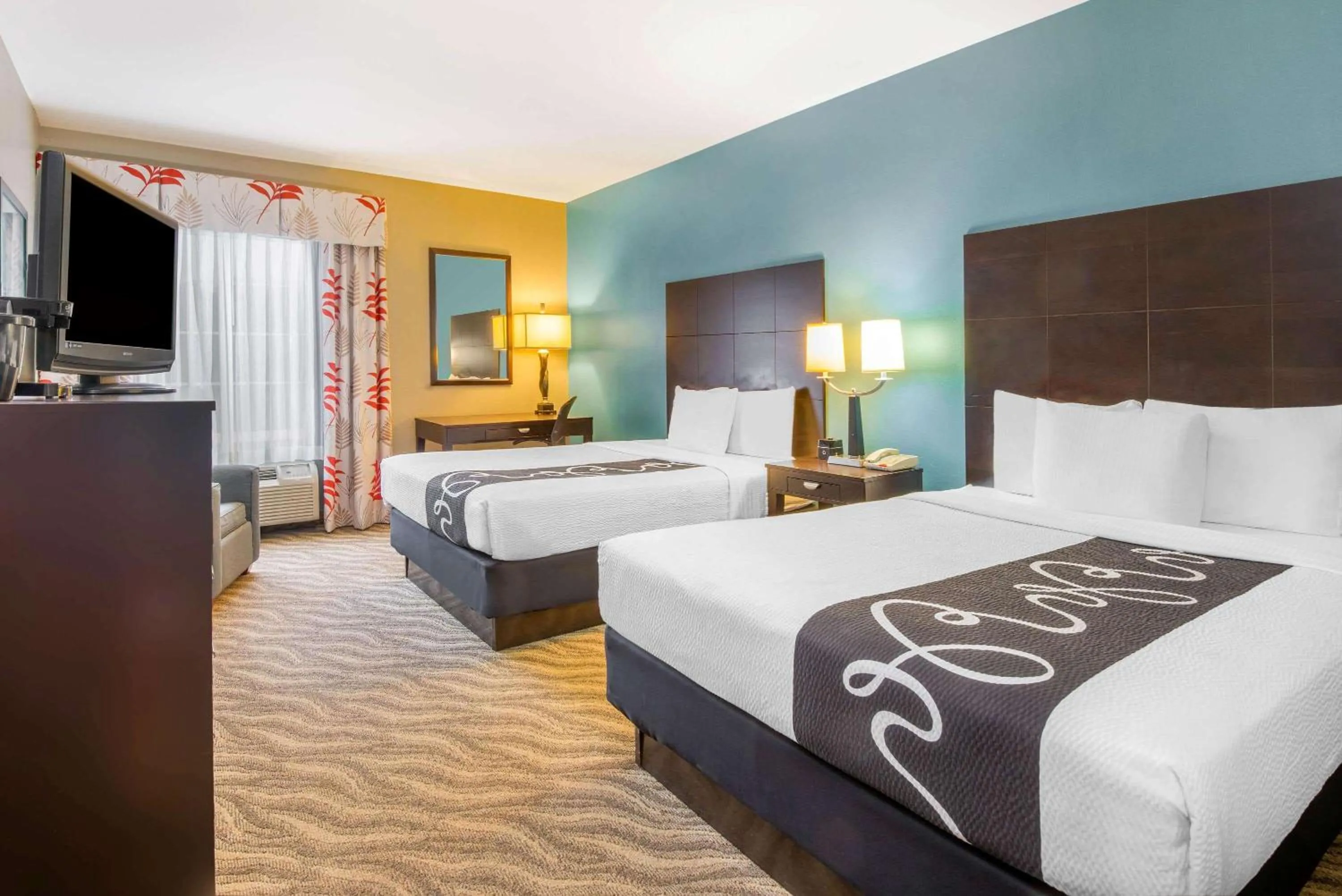 Deluxe Queen Room with Two Queen Beds in La Quinta by Wyndham Glen Rose
