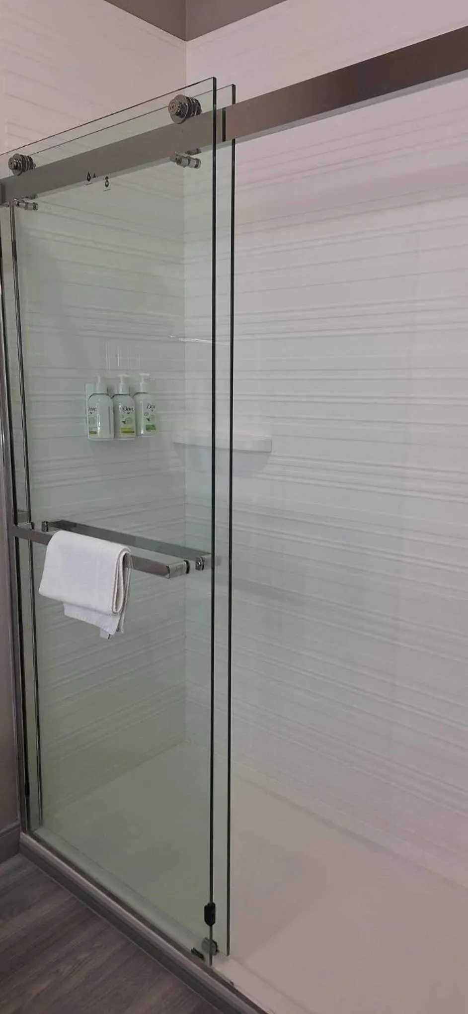 1 King Bed, Deluxe Executive Suite, Family Room, Countryside View, Non-Smoking  in La Quinta by Wyndham Glen Rose