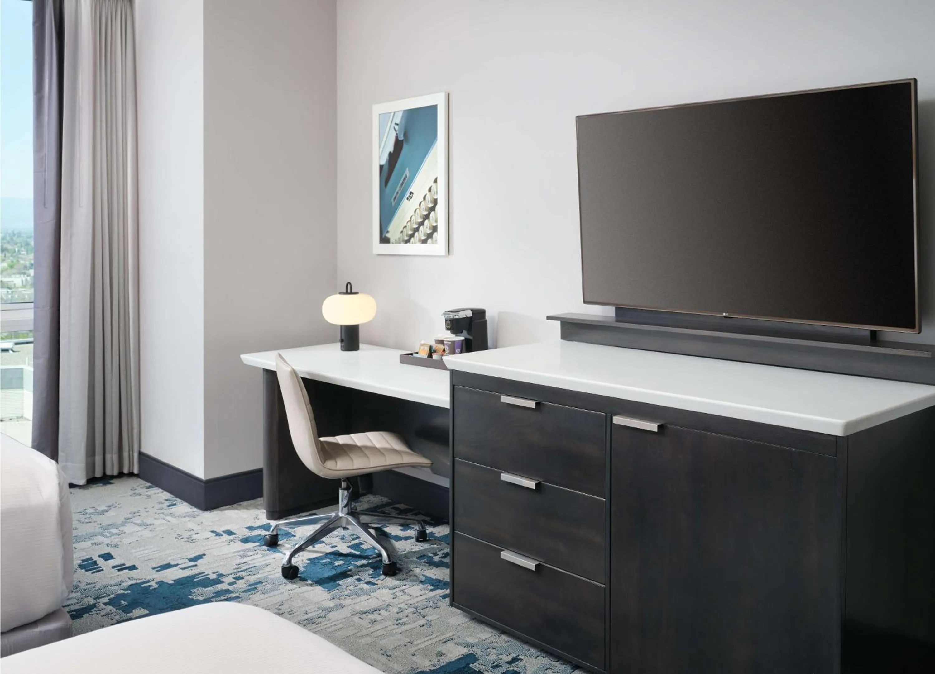 Queen Room with Two Queen Beds and Skyline View - single occupancy in Hilton San Jose