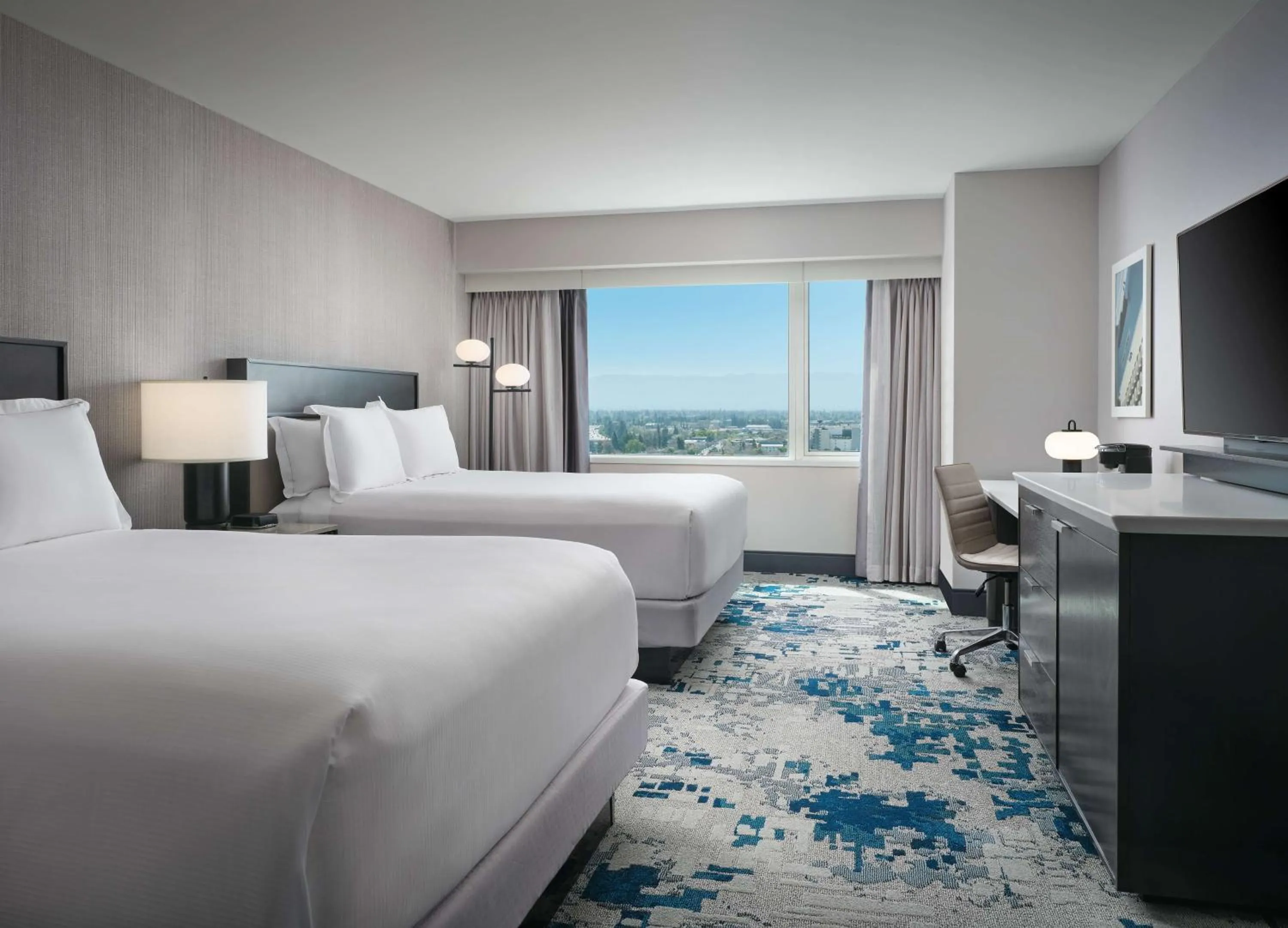 Queen Room with Two Queen Beds and City View - single occupancy in Hilton San Jose