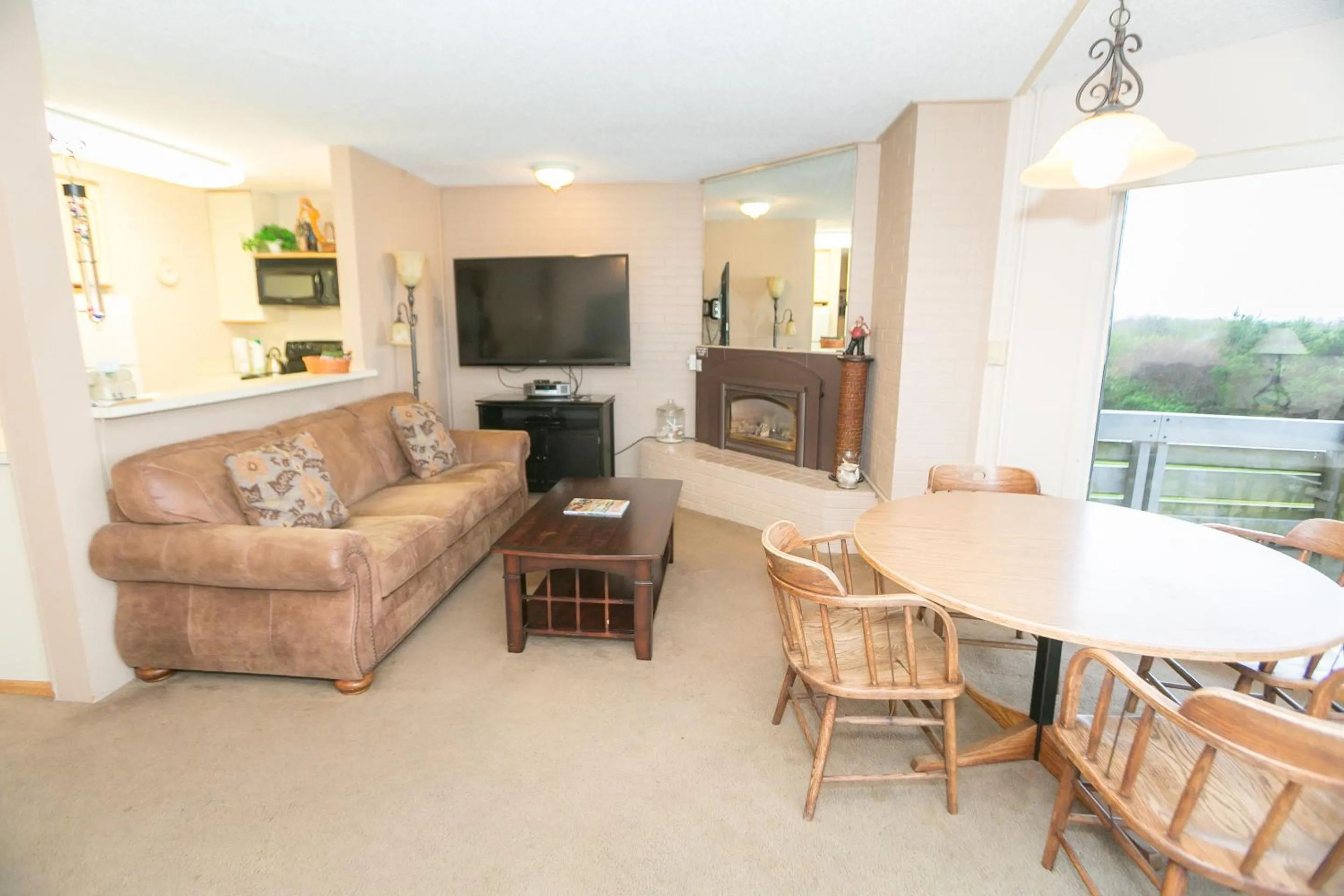 One-Bedroom Apartment with Balcony-201 in Grey Gull