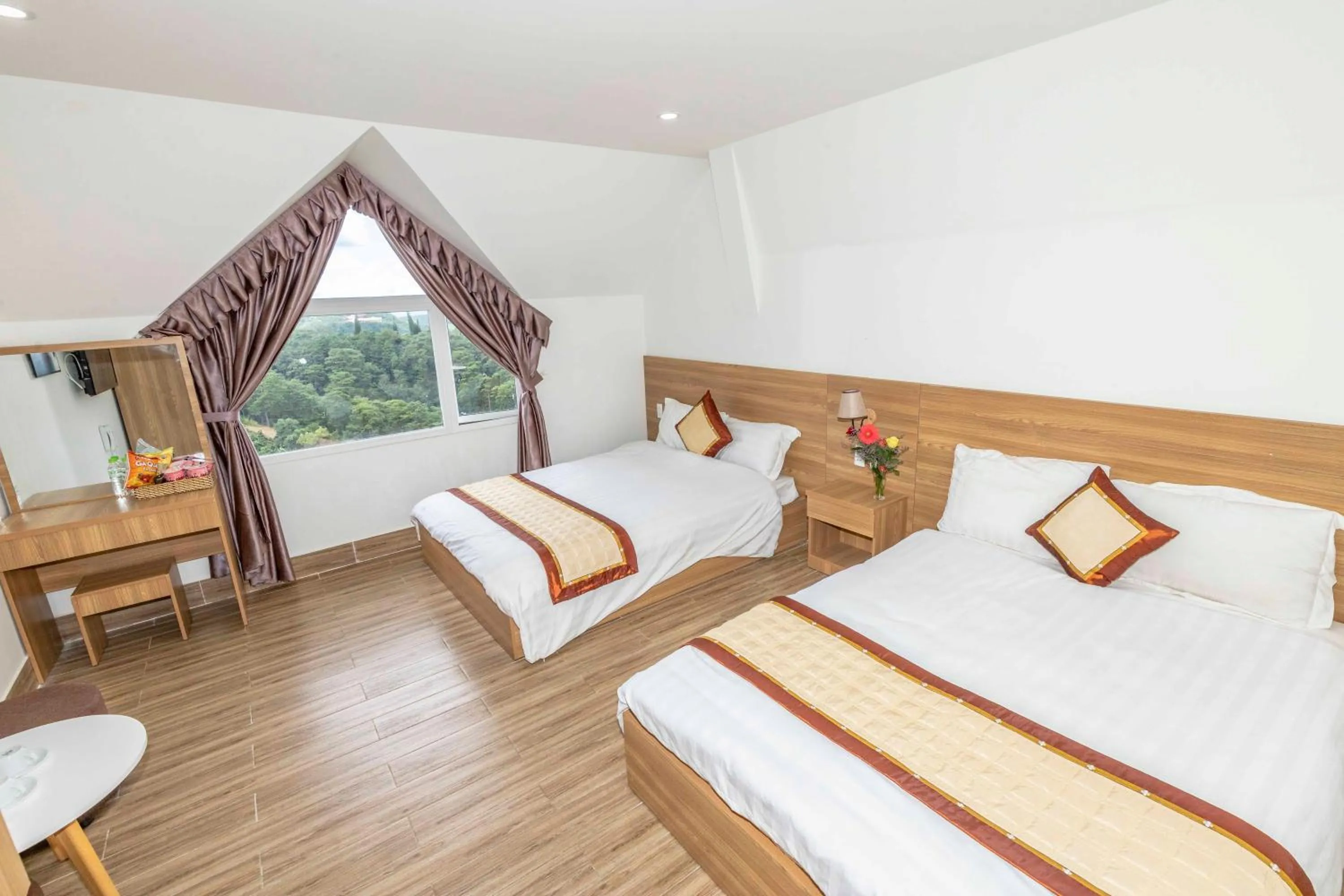 Quadruple Room with Mountain View in Lacami Dalat Hotel