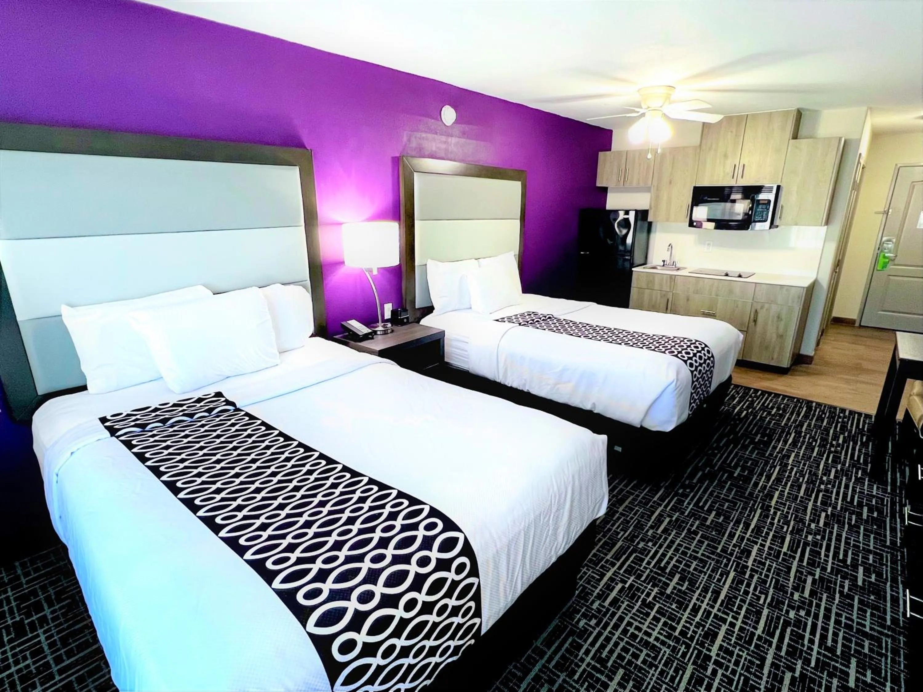 Junior Queen Suite - Non-Smoking in La Quinta by Wyndham Pharr North McAllen