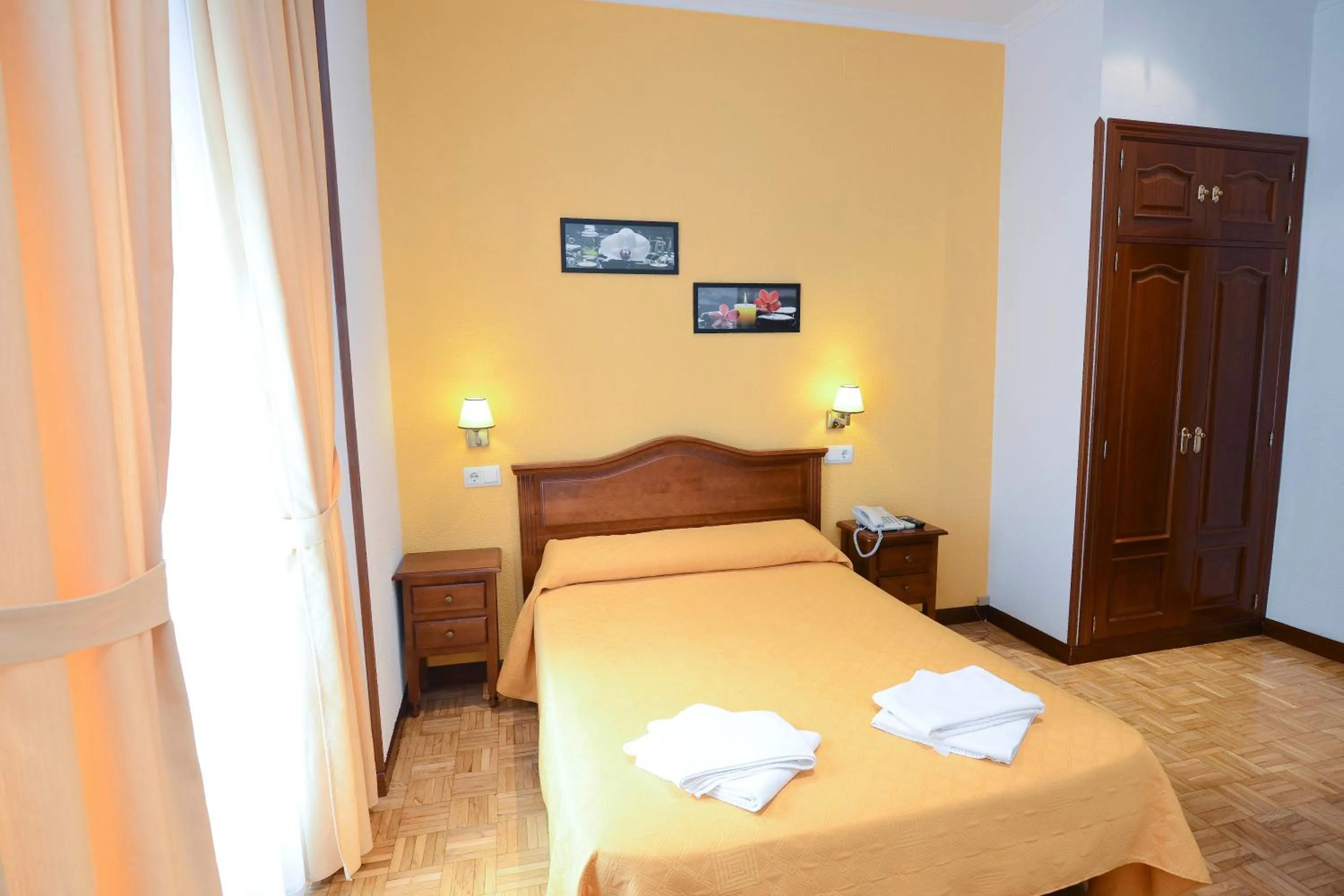 Double Room in Hostal Edreira