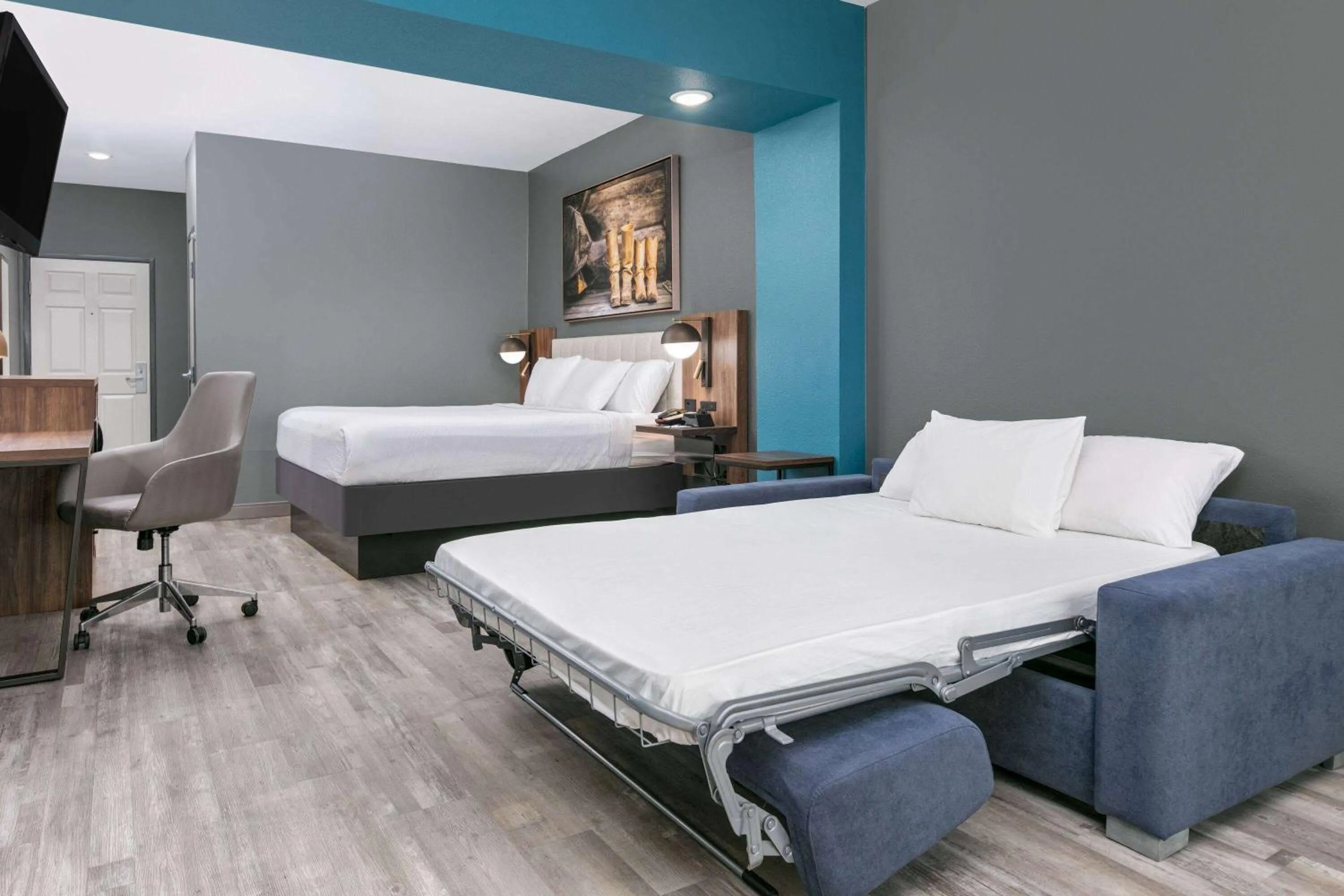 Deluxe King Room - Non-Smoking in La Quinta by Wyndham Decatur