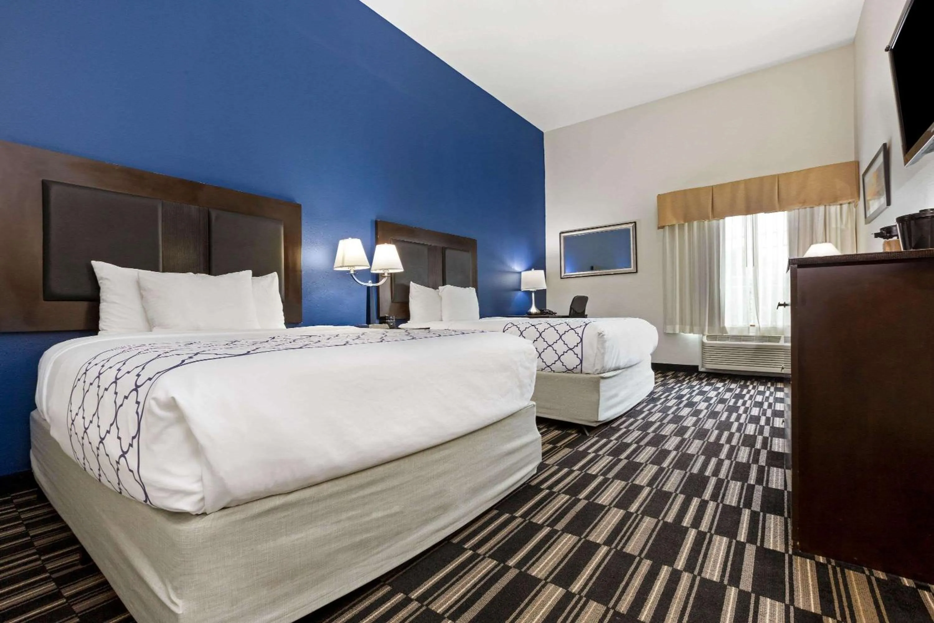 Deluxe Queen Room with Two Queen Beds in La Quinta by Wyndham Alvin