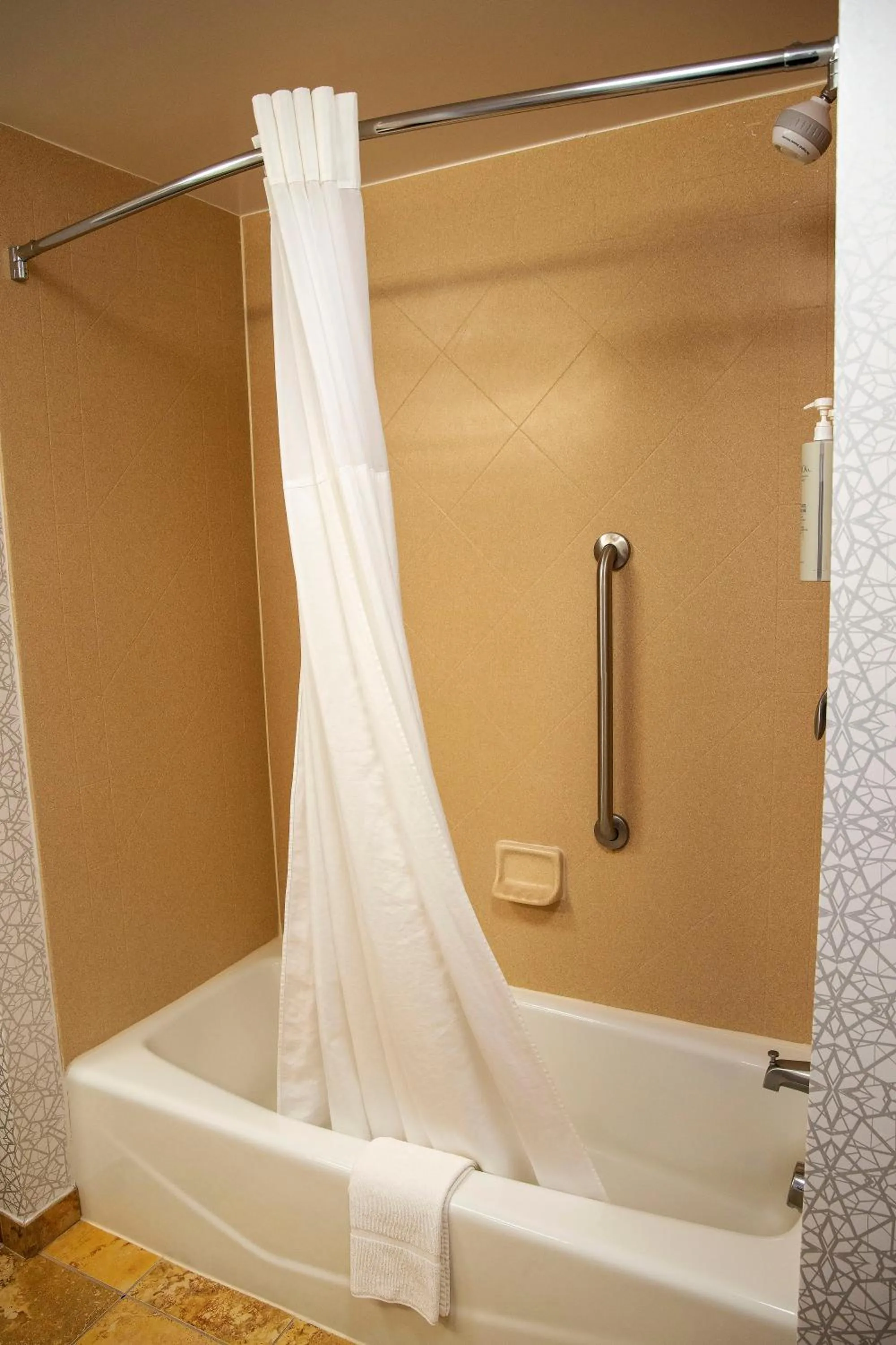 King Room with King Bed - Non-Smoking in Hampton Inn & Suites Jacksonville