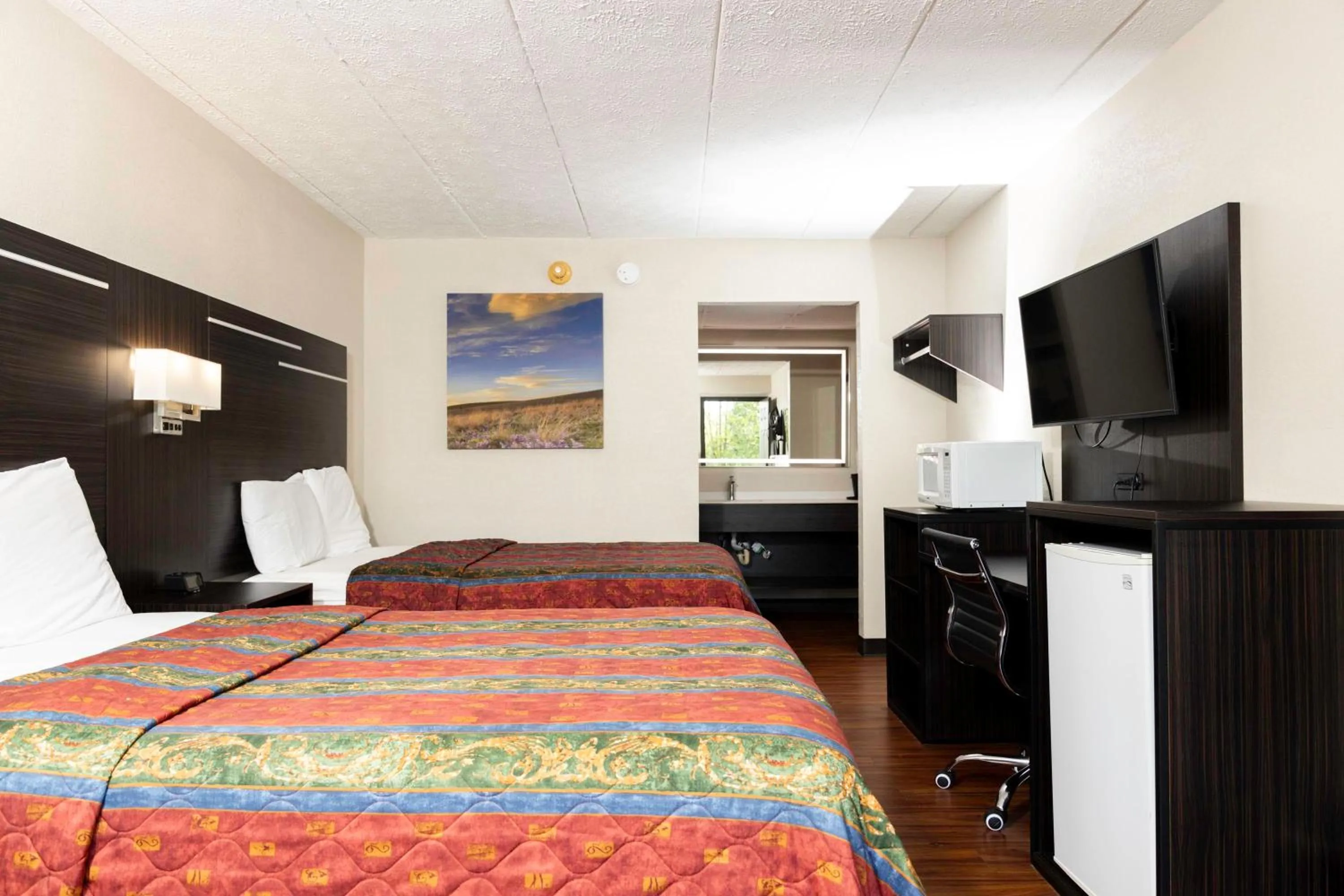 Double Room with Two Double Beds in Paragon Inn Hillsboro