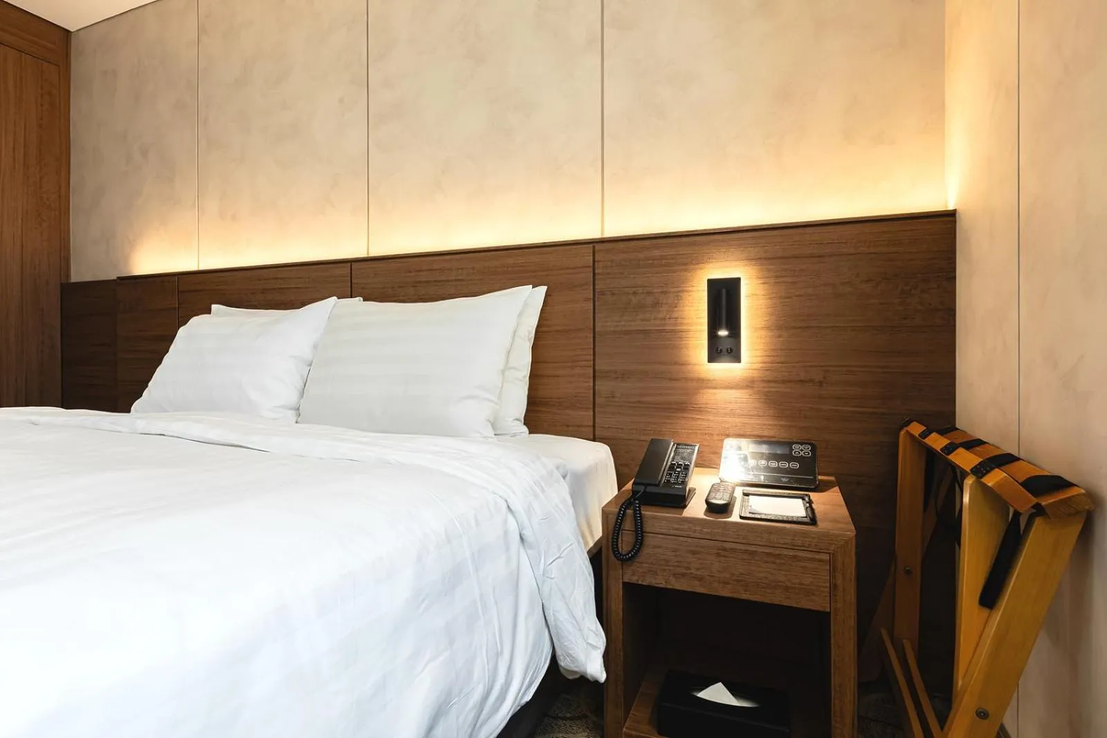 Deluxe Double Room in New Seoul Hotel Myeongdong