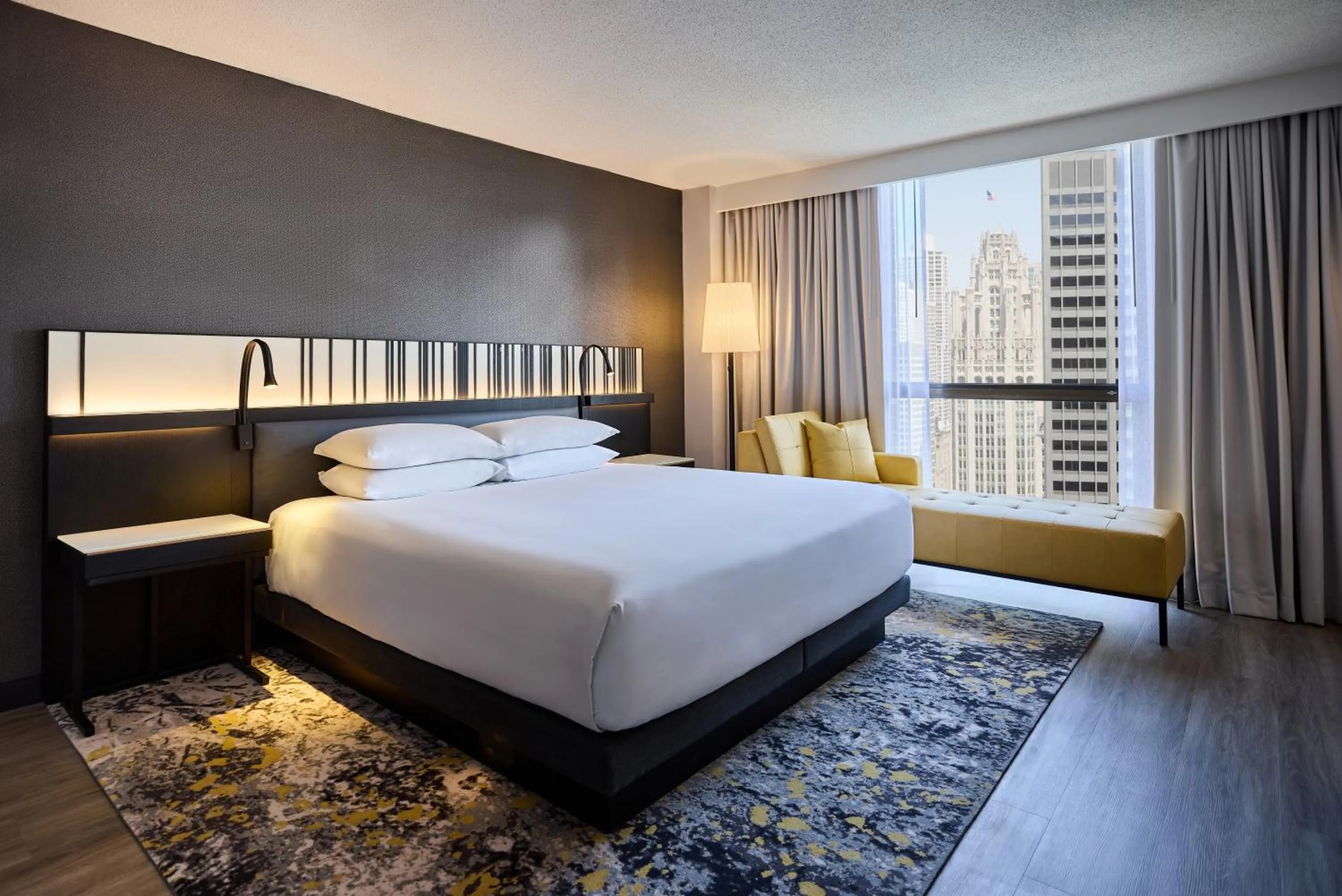 Premium King Room with City View in Hyatt Regency Chicago