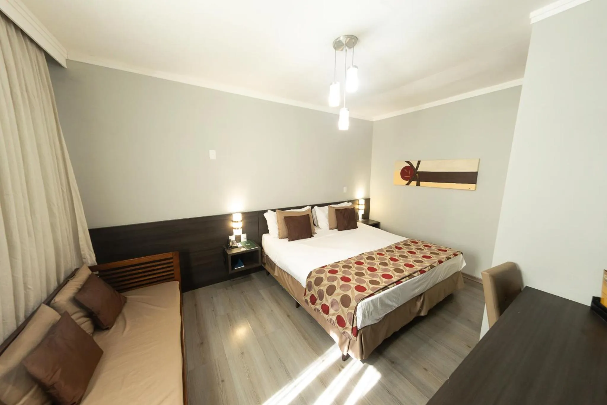 King Size Bed Luxury Suite - single occupancy in Class Hotel Guaxupé