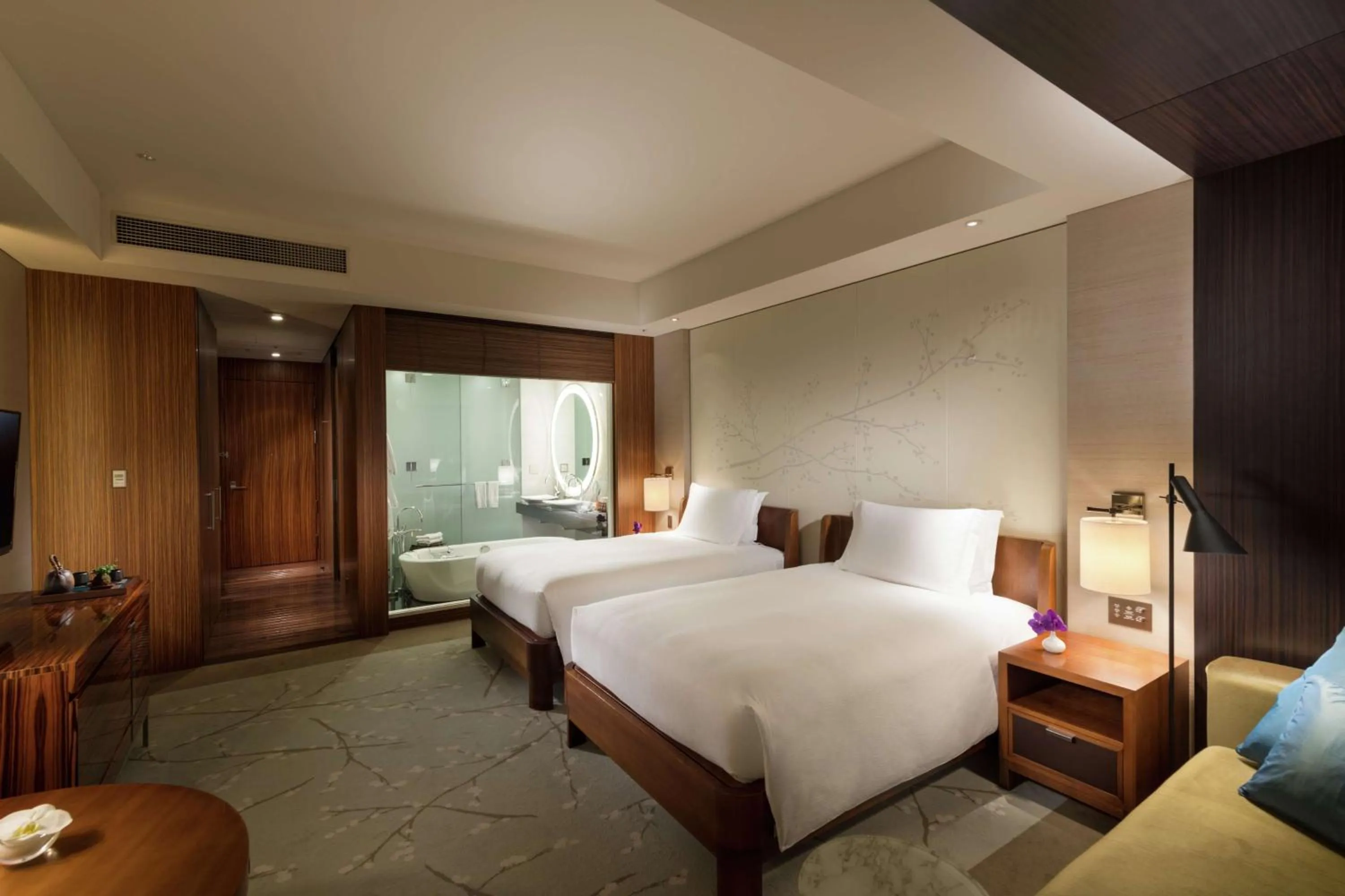 Executive Twin Room with Bay View in Conrad Tokyo