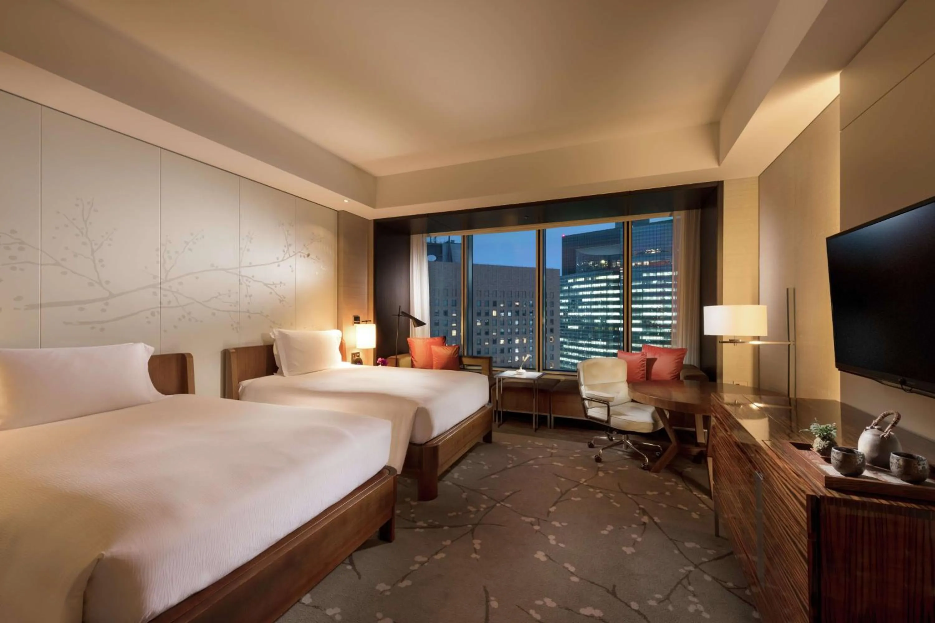 Twin Room with City View in Conrad Tokyo