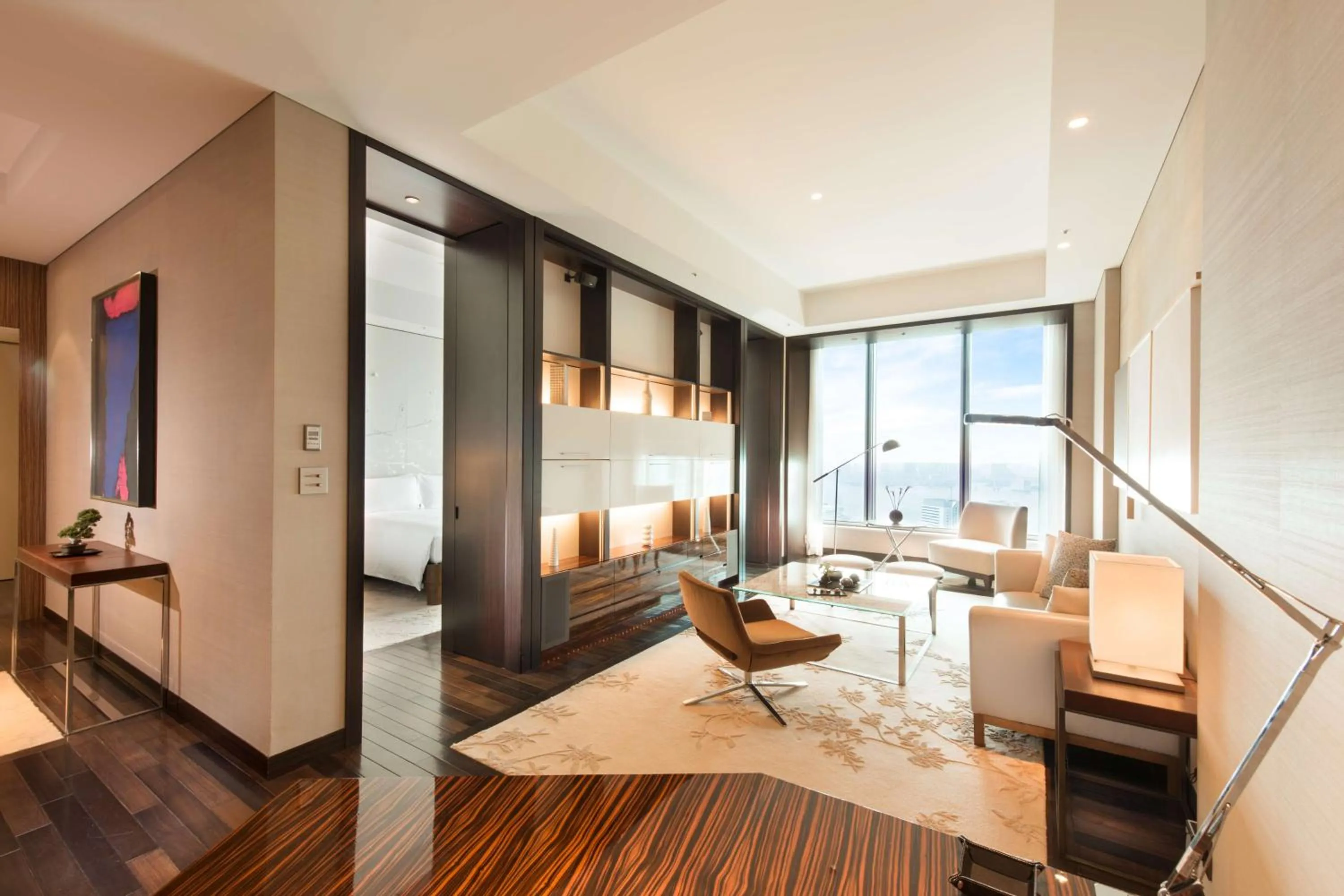 Deluxe King Suite with Bay View in Conrad Tokyo