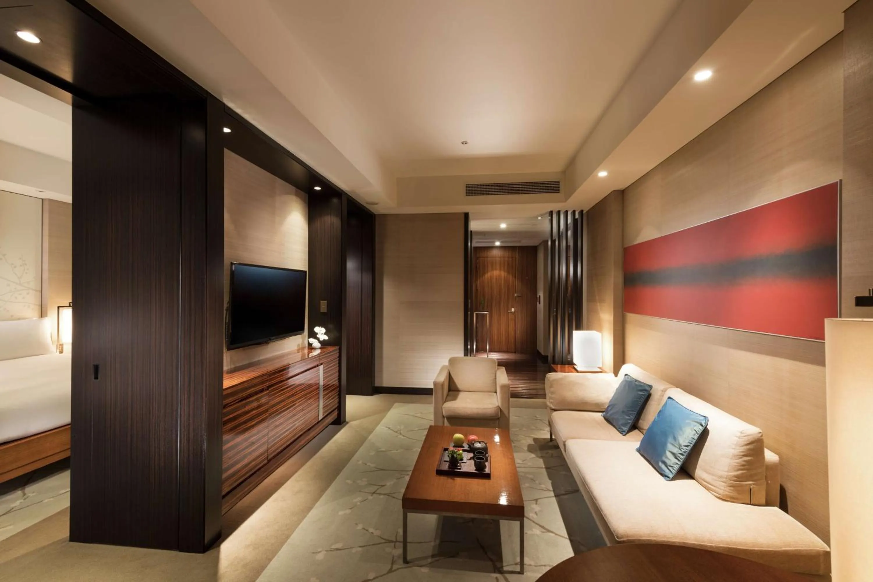 Executive King Suite with Bay View in Conrad Tokyo