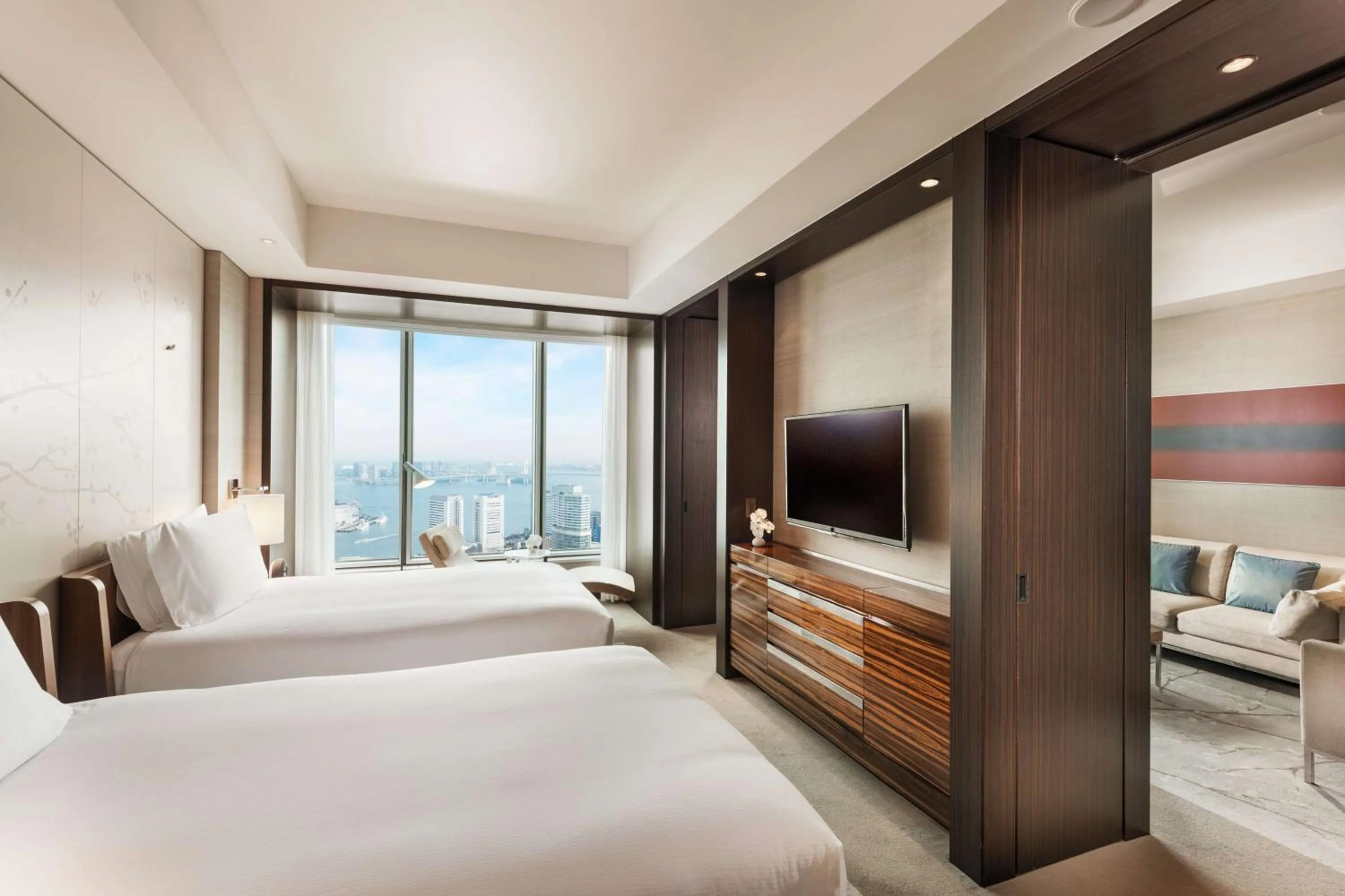 Twin Suite with Bay View in Conrad Tokyo