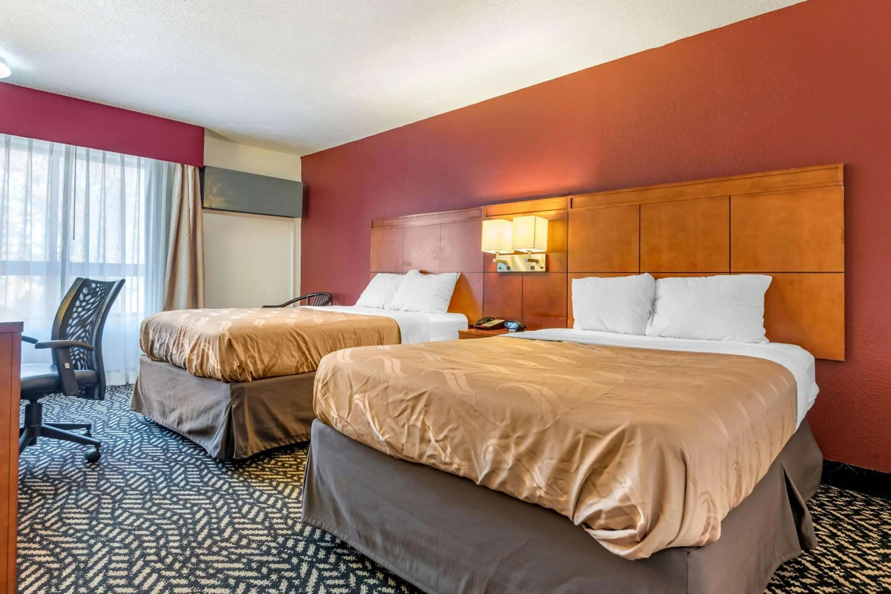 Queen Room with Two Queen Beds - Smoking in Quality Inn Falconer - Jamestown