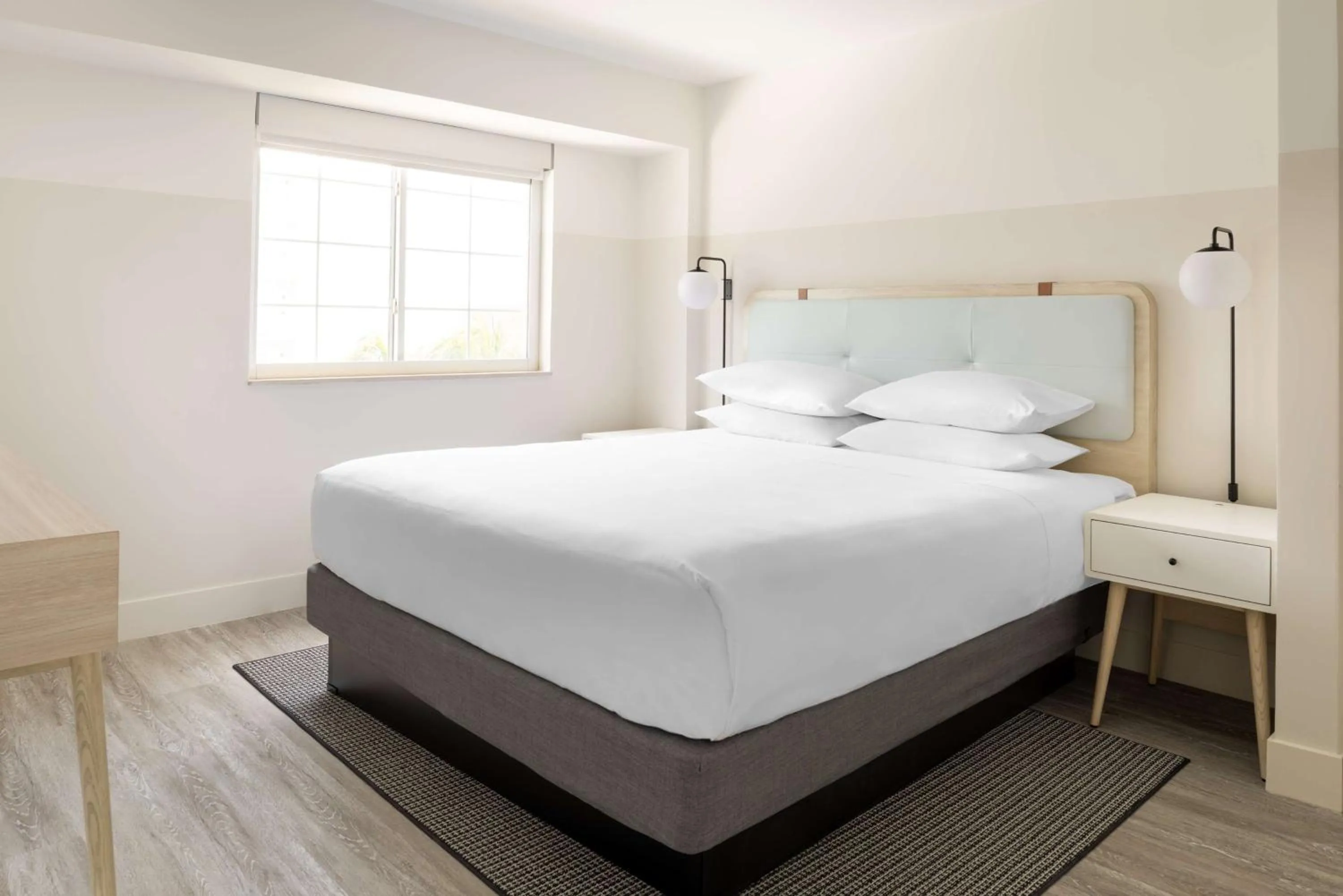 Standard King Room with Partial Ocean View in Hampton by Hilton Grand Cayman Seven Mile Beach