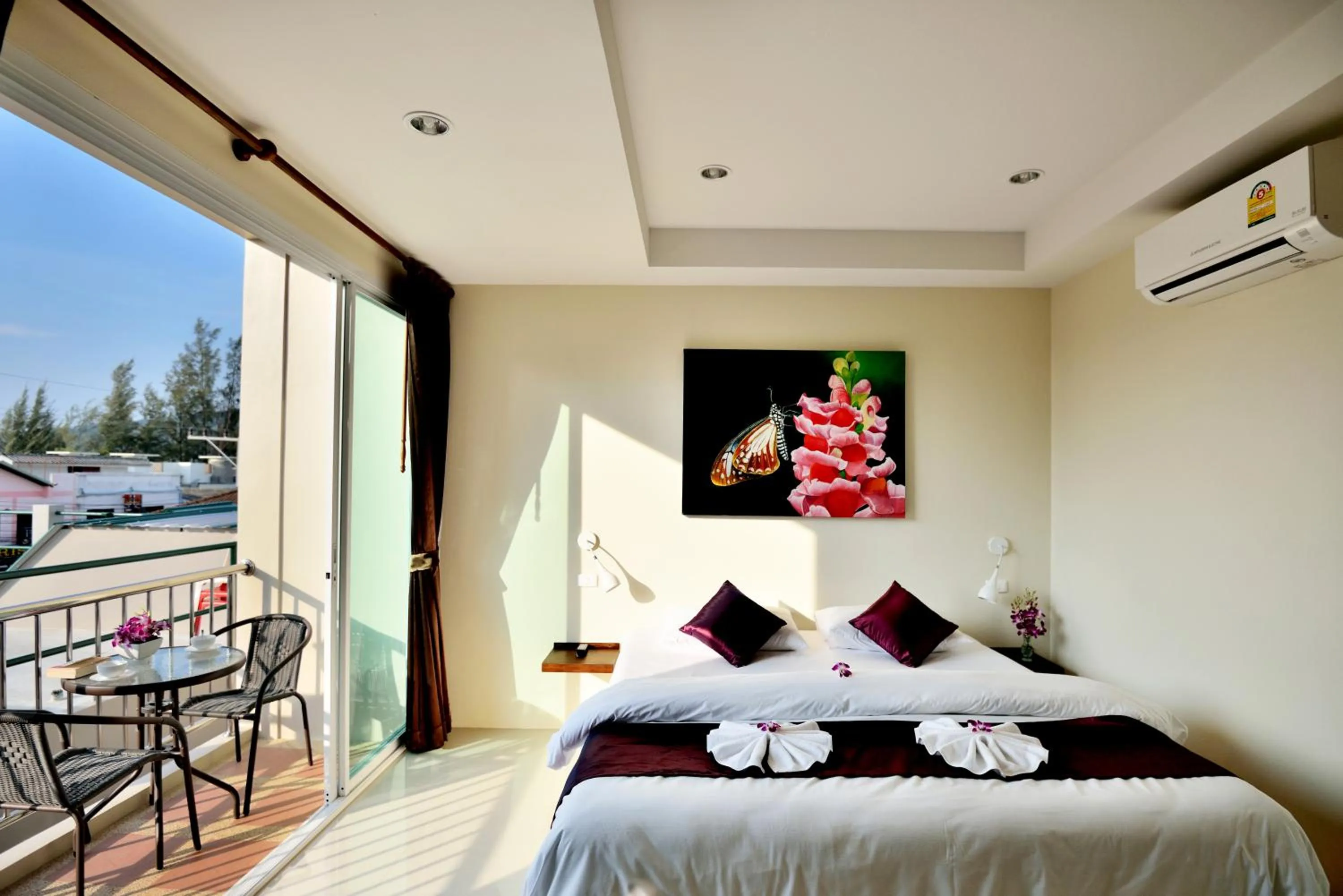 Deluxe Double Room in At Kamala Hotel