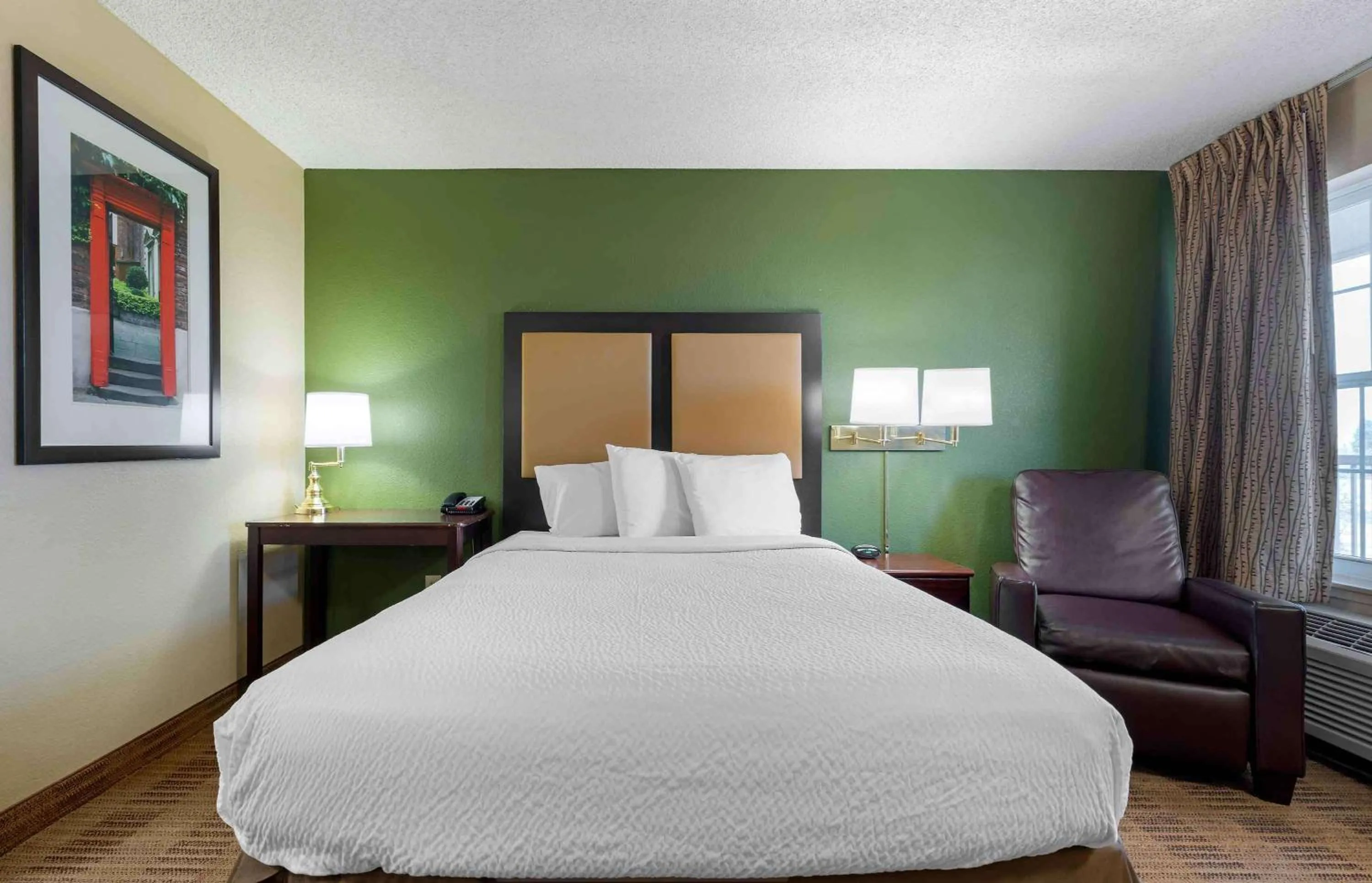 Queen Studio - Non-Smoking in Extended Stay America Suites - Sacramento - White Rock Rd