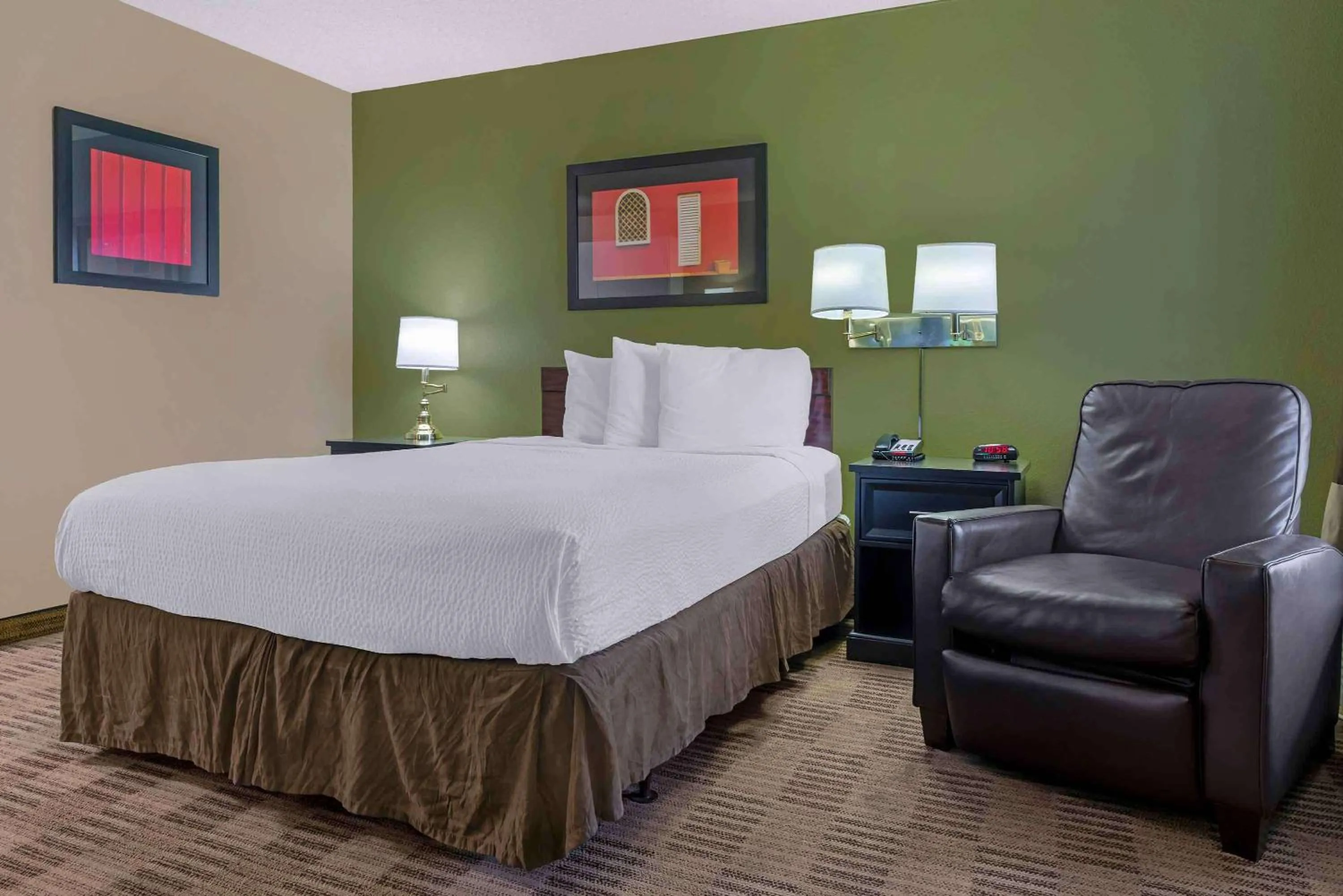 Queen Studio - Non-Smoking in Extended Stay America Suites - Sacramento - Arden Way