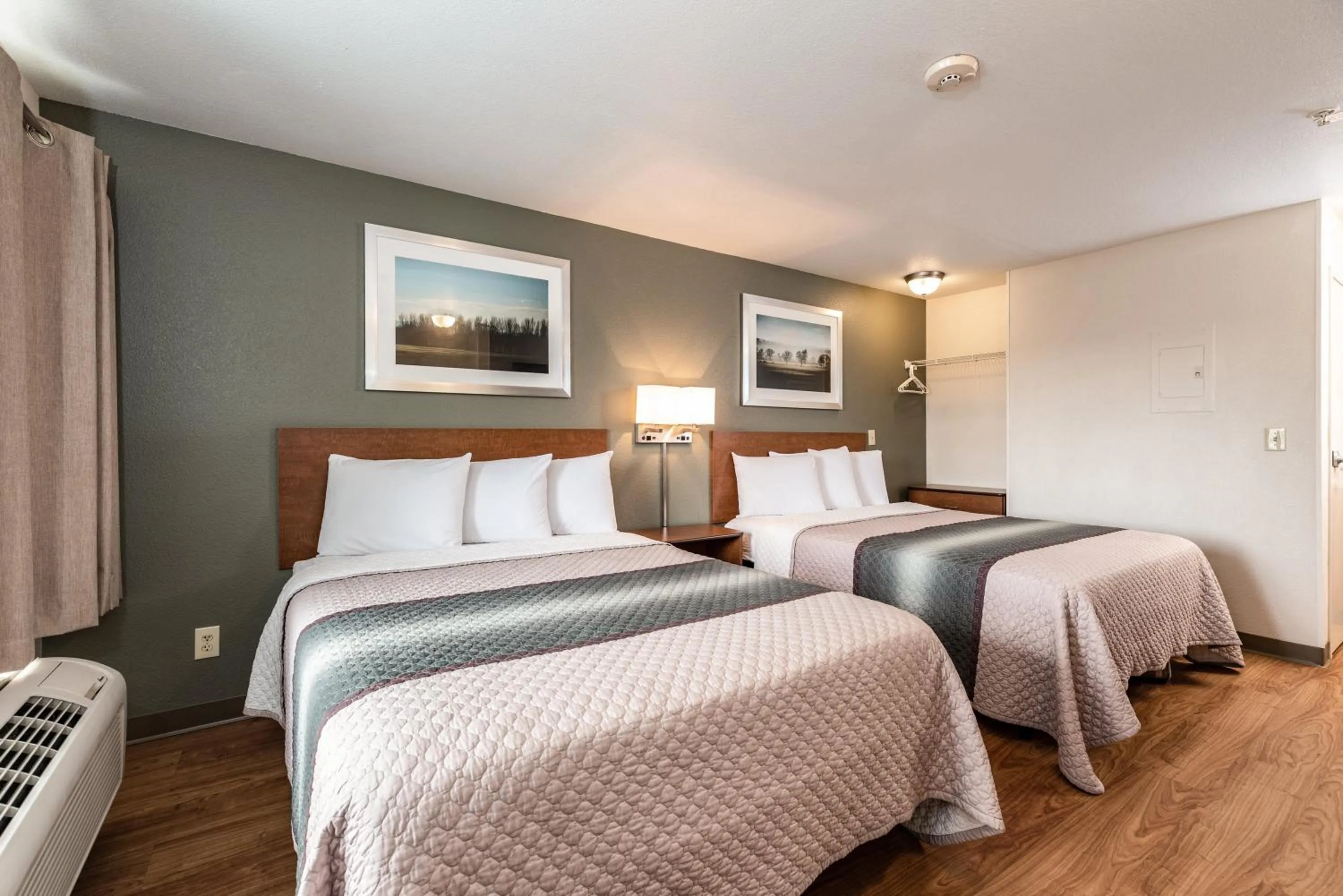  Studio Room with Two Queen Beds Non-Smoking in HomeTowne Studios by Red Roof Fresno - West