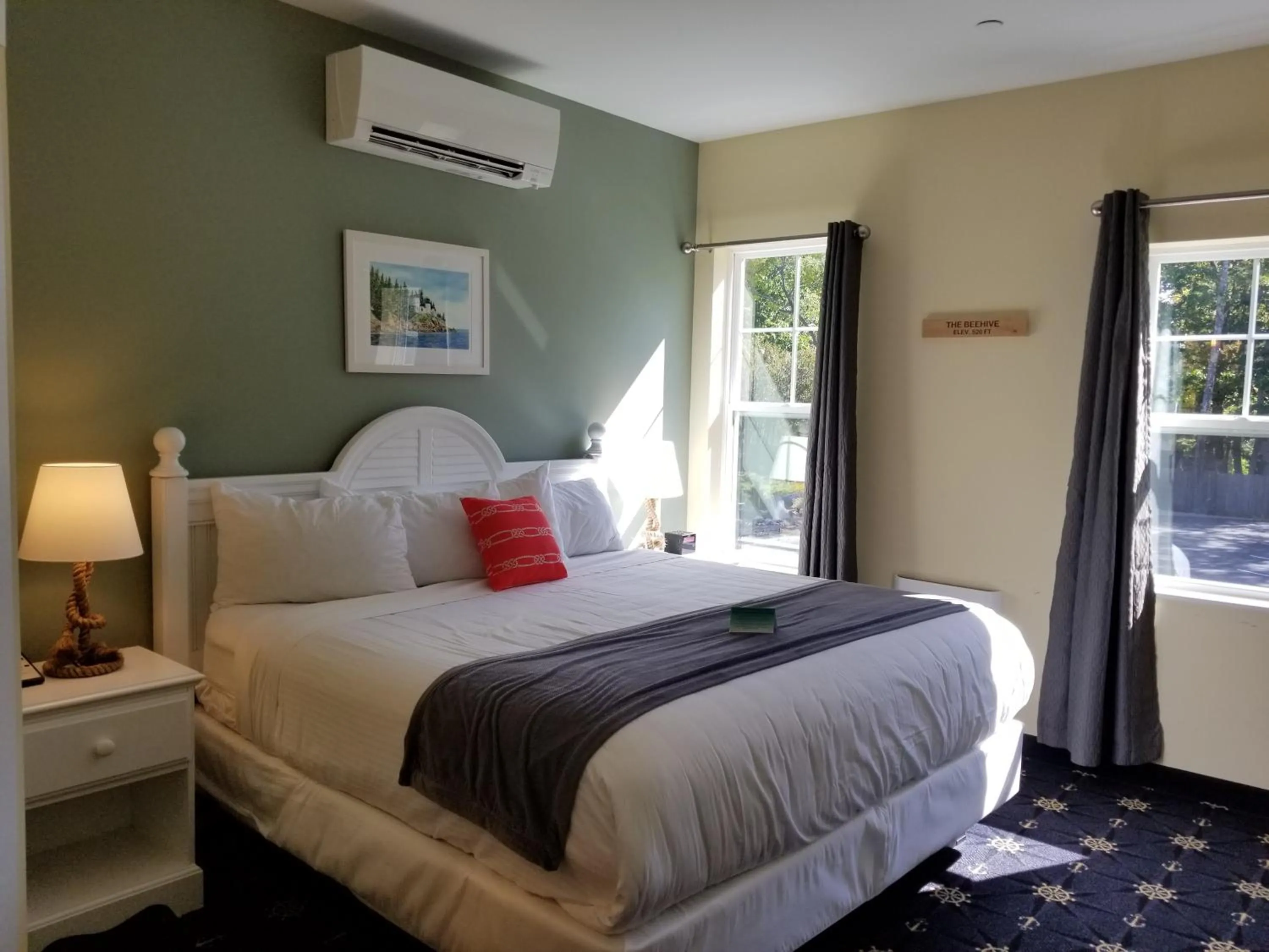 Economy King Room in The Inn on Mount Desert