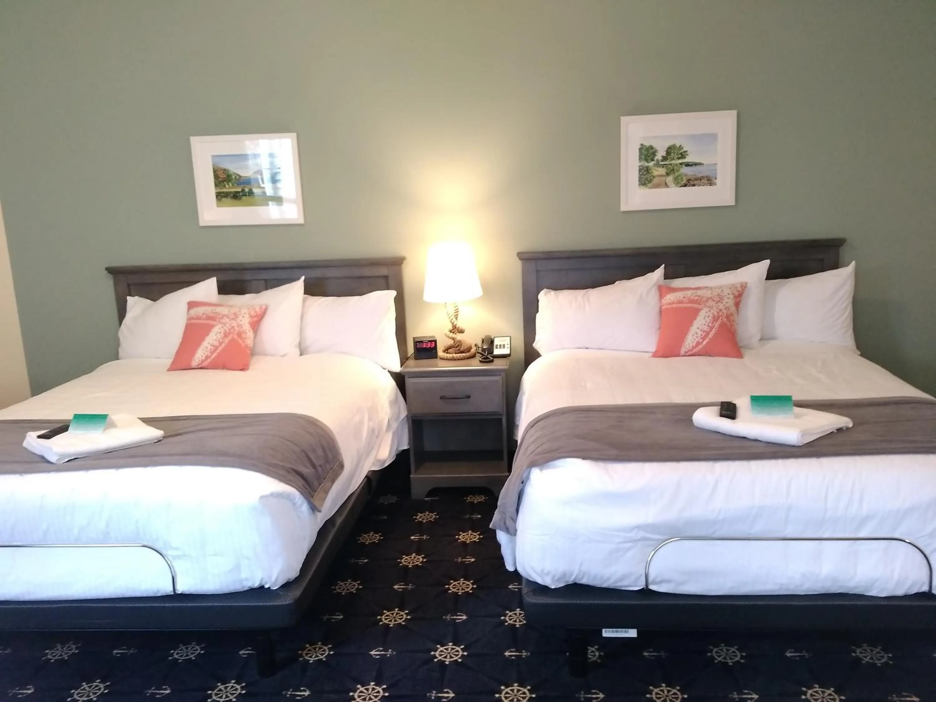 Queen Room - Disability Access in The Inn on Mount Desert