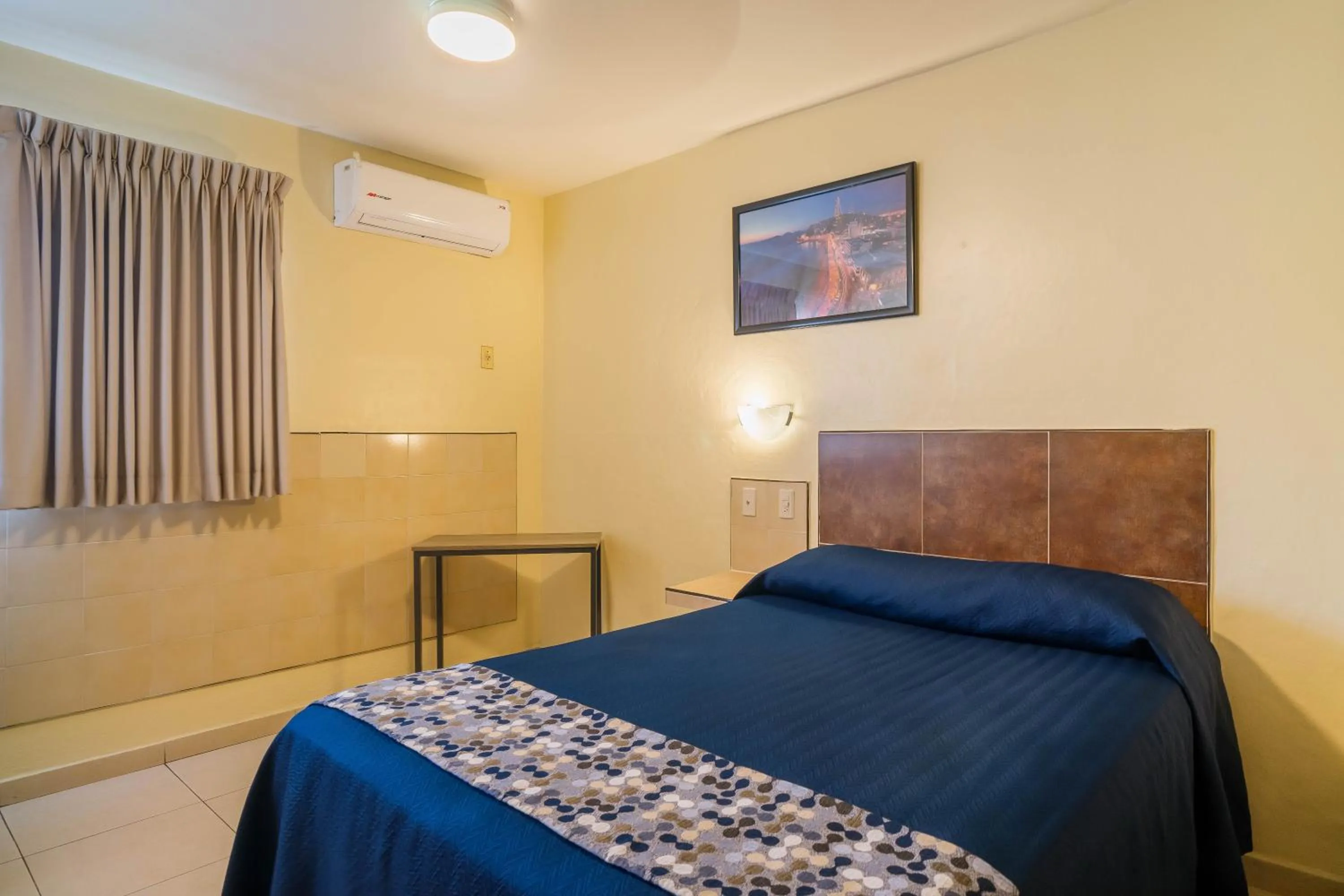 Queen Room in Hotel Mazatlan