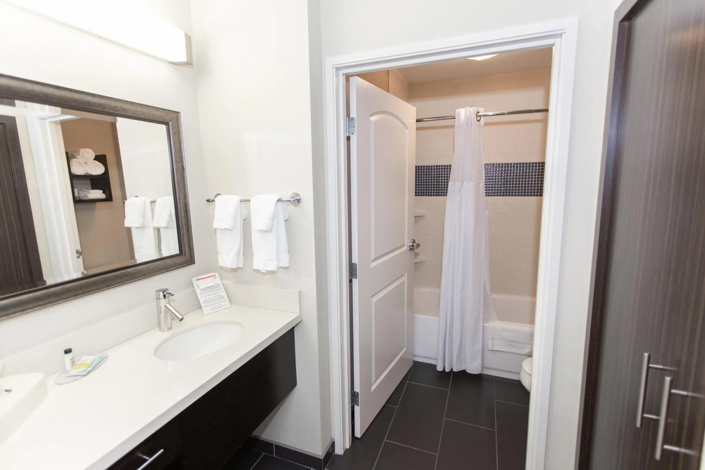 Two-Bedroom Suite - Non-Smoking in Staybridge Suites Bowling Green by IHG