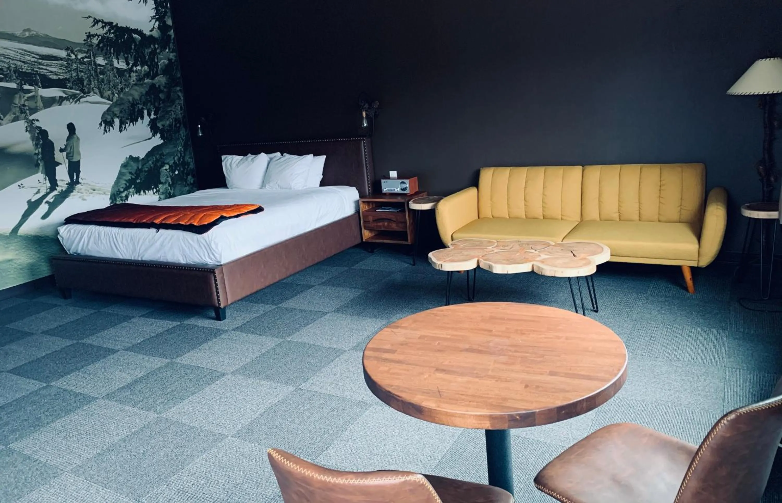 Bunk Crew King Pet Friendly in Campfire Hotel