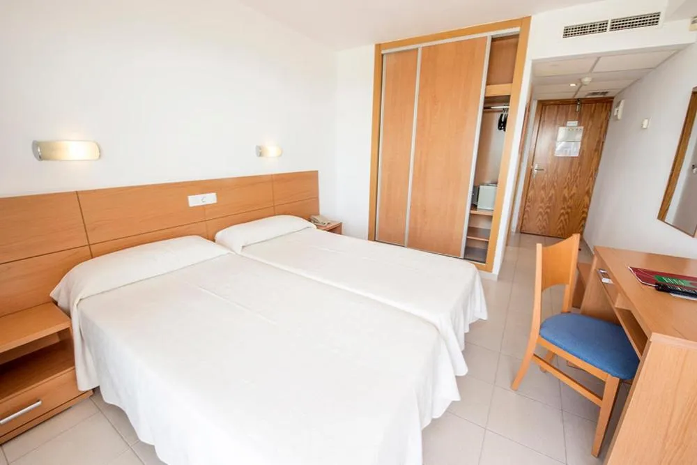 Double or Twin Room with Sea View in Hotel Montemar