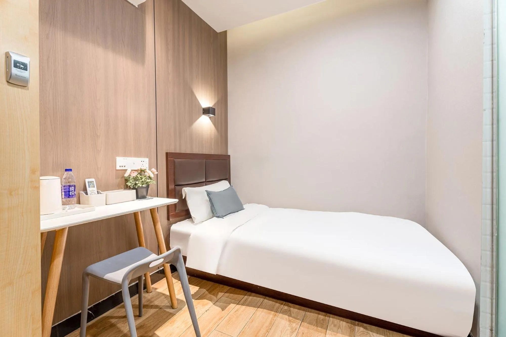 Single Room without Window in Meego Yes Hotel