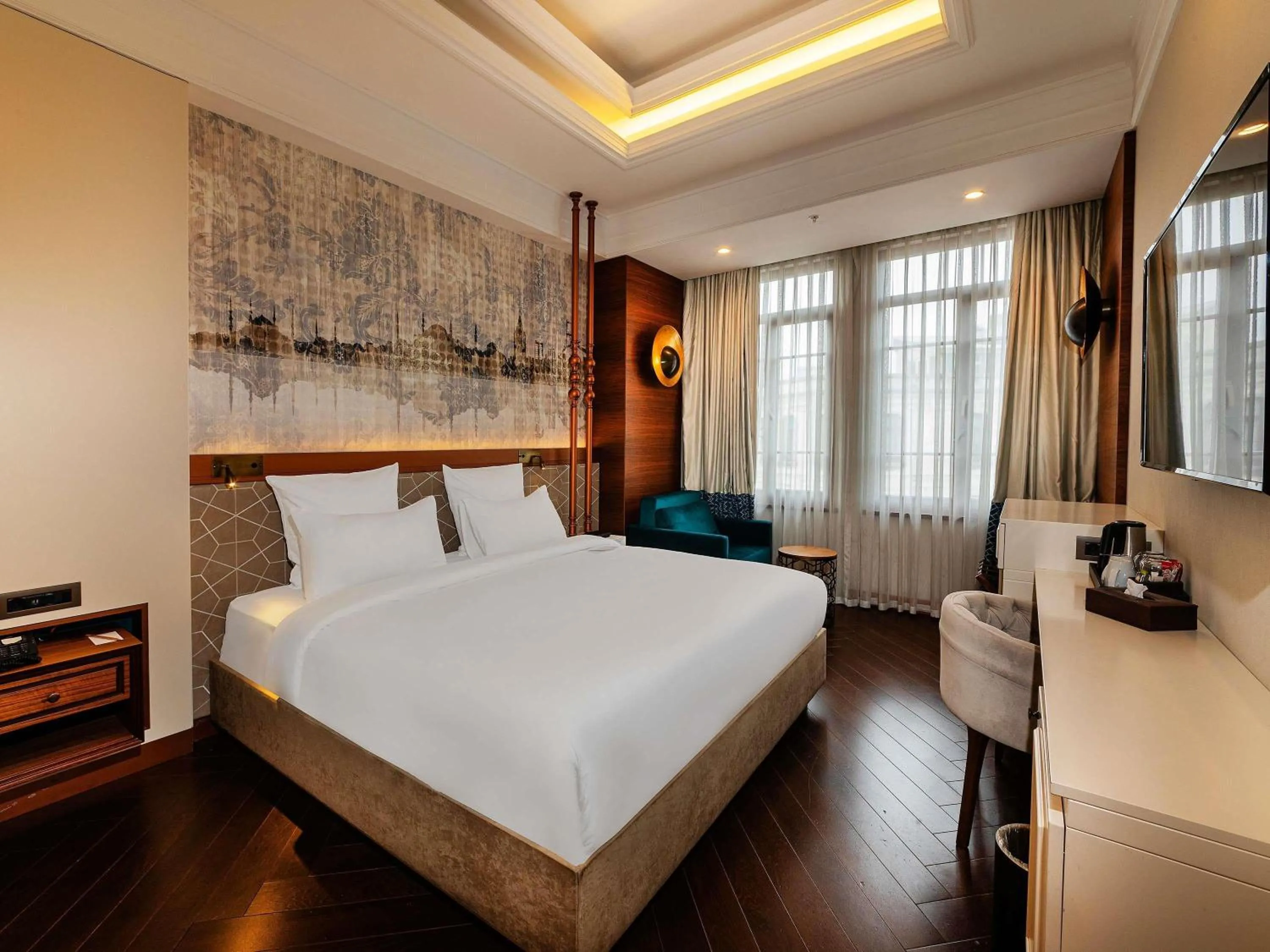 Deluxe Double Room with Sofa in Mercure Istanbul Sirkeci