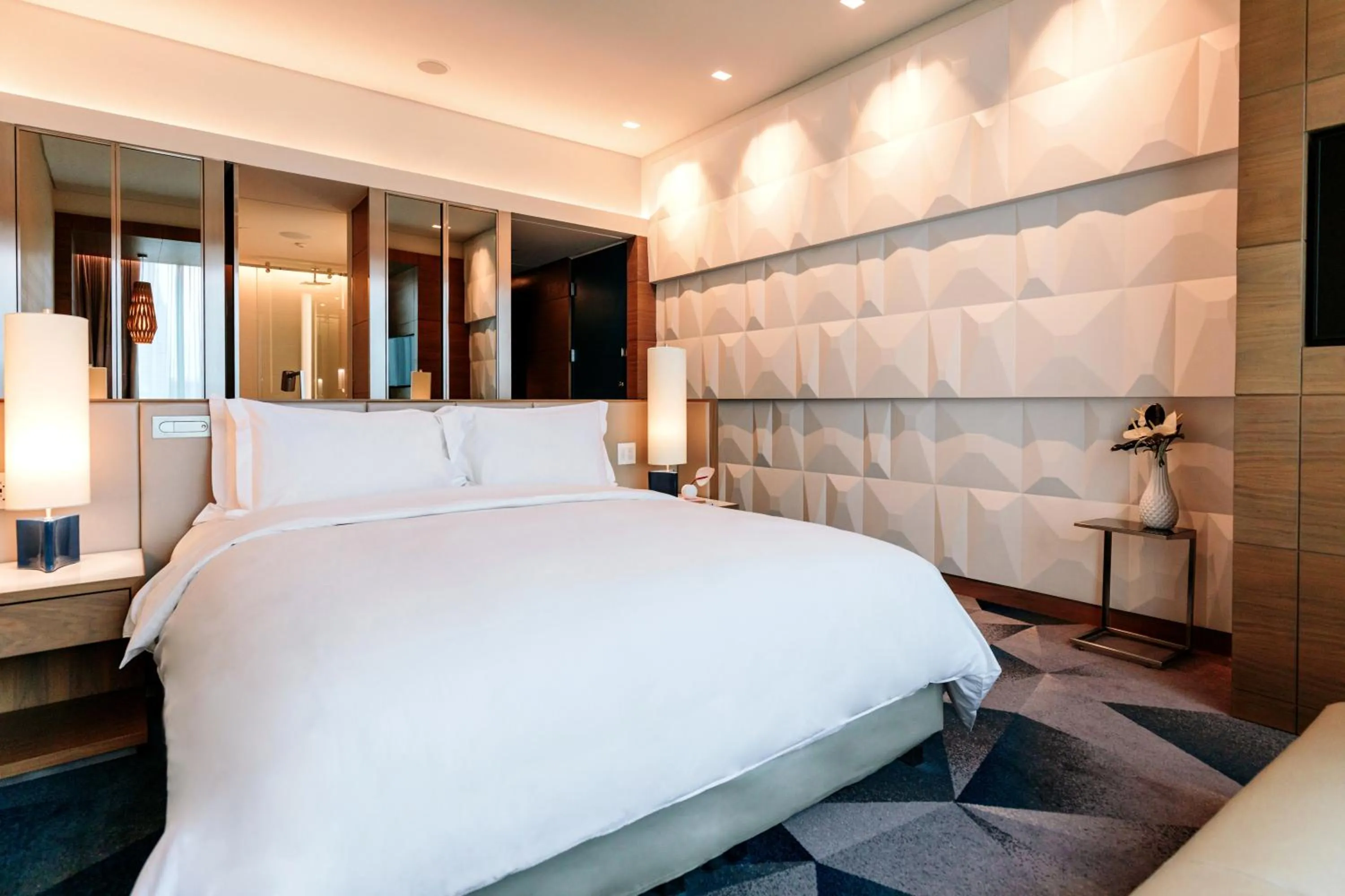 Superior King Room with City View in Sofitel Mexico City Reforma