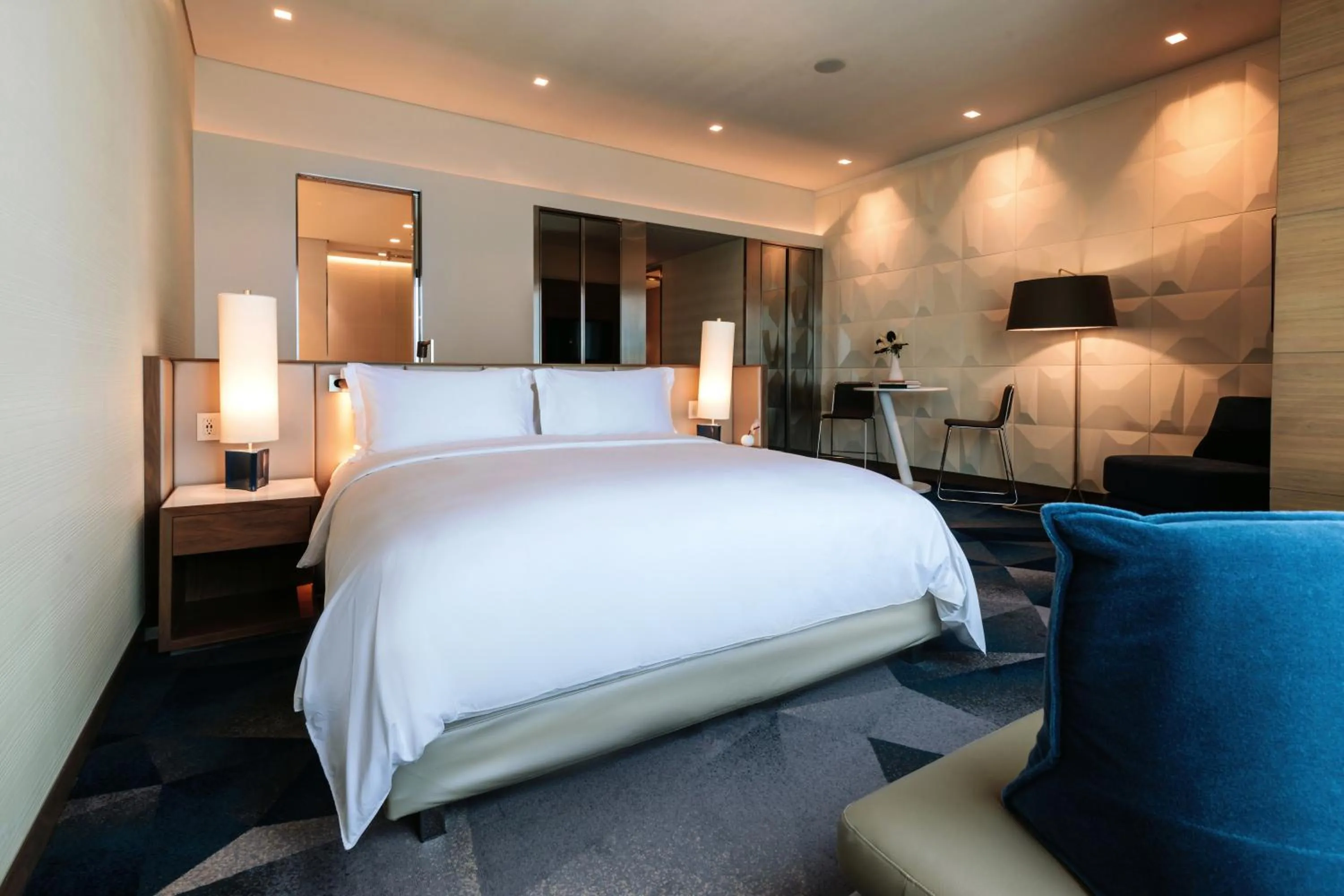 Luxury King Room with Club Millésime Access and Skyline View in Sofitel Mexico City Reforma