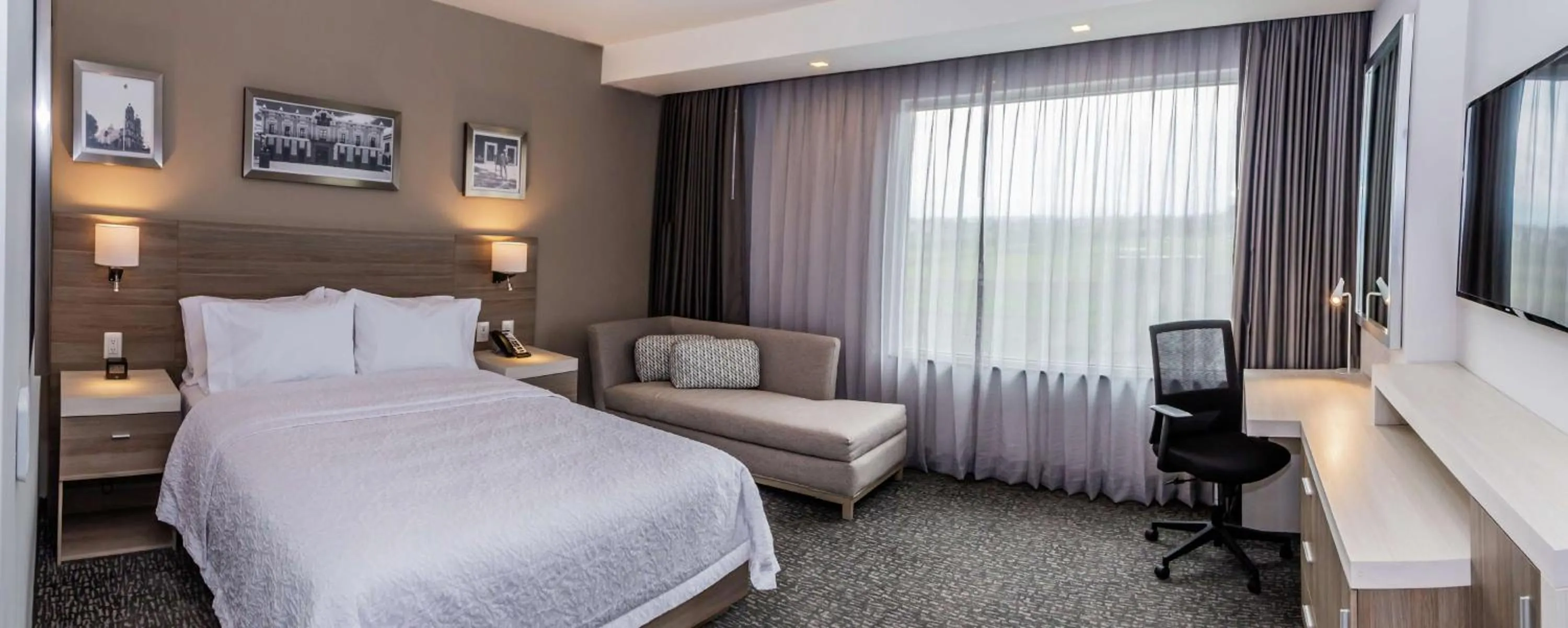 Queen Suite - Non-Smoking in Hampton Inn & Suites By Hilton Puebla