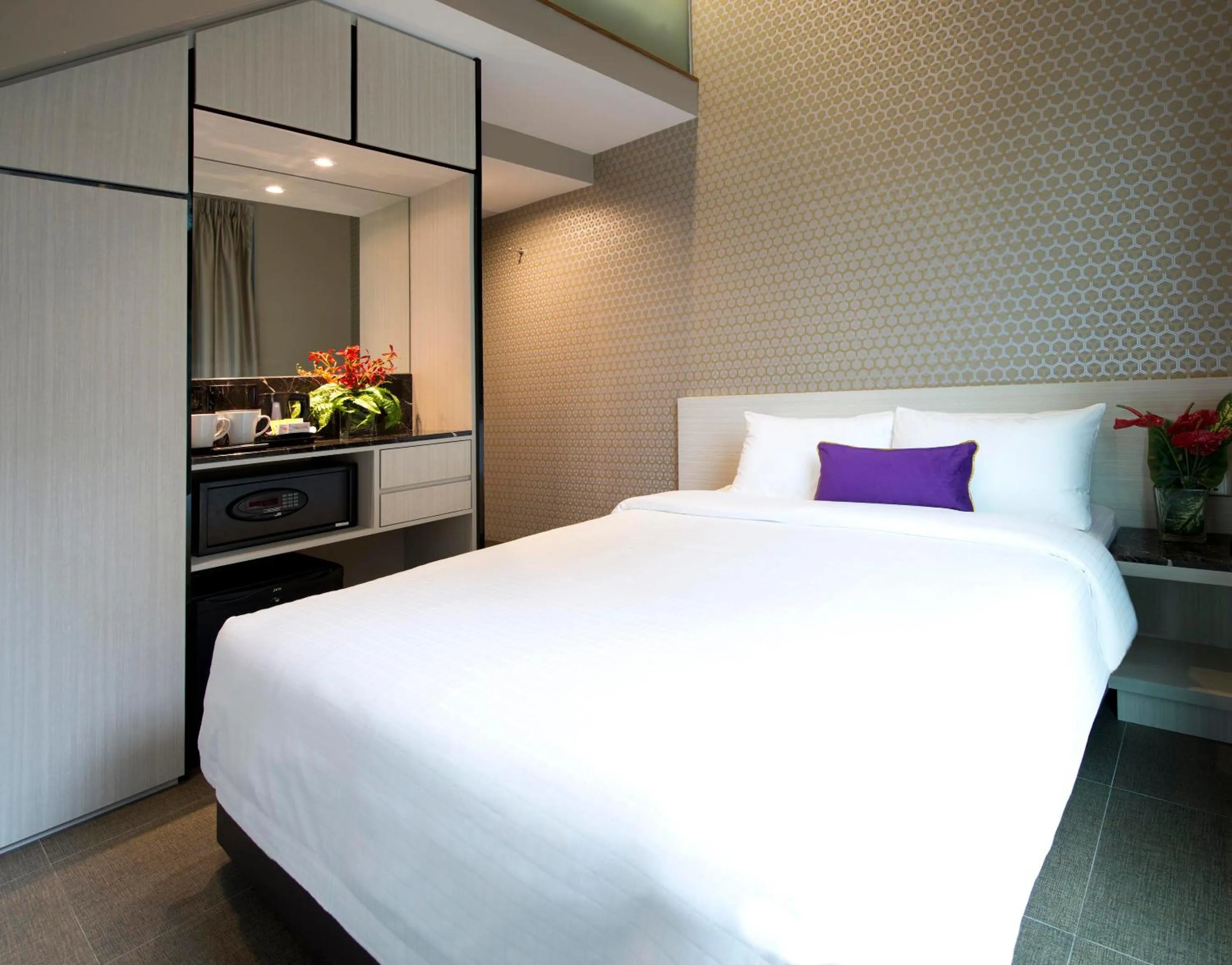 Studio Room in V Hotel Bencoolen