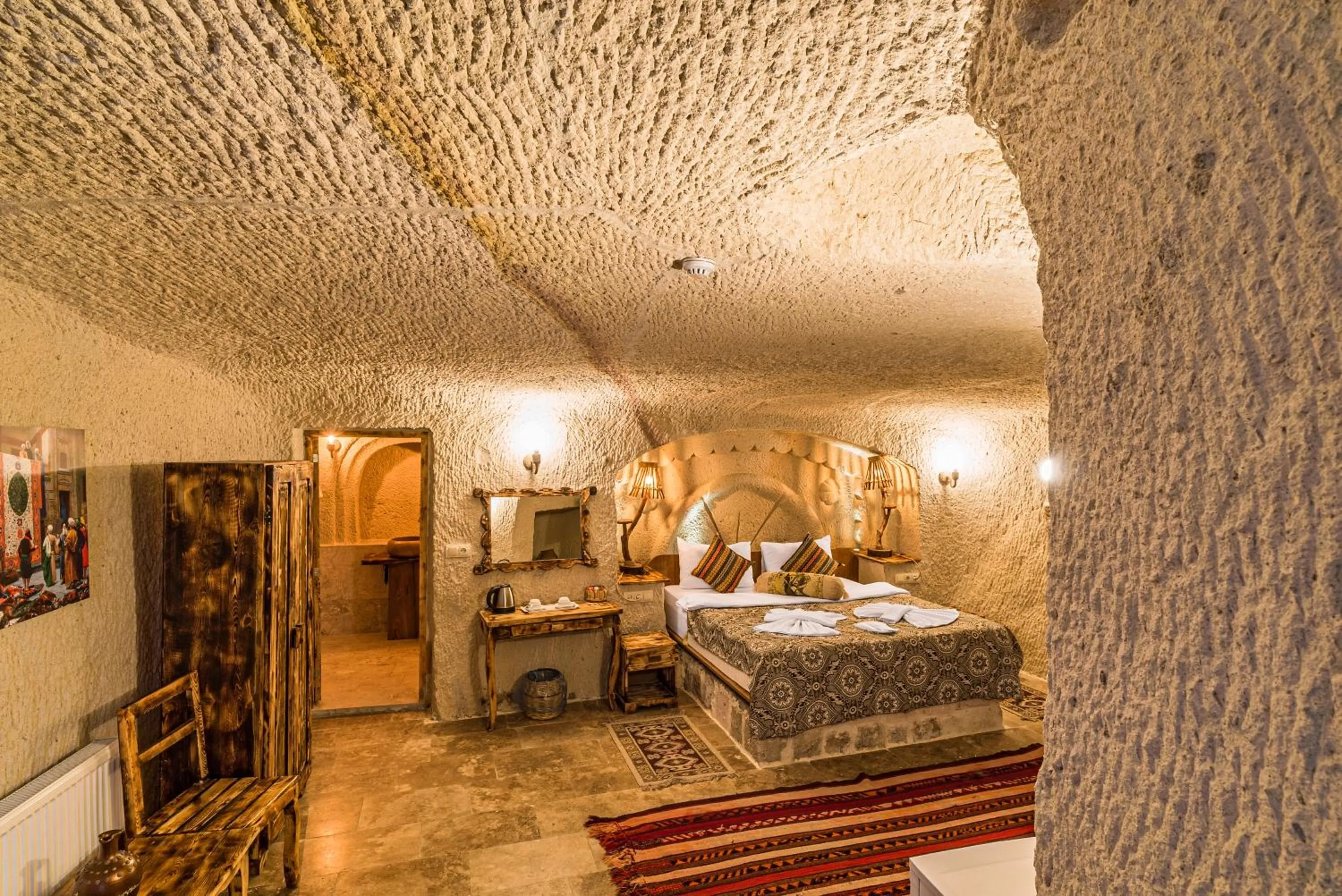 Deluxe King Suite in Cappadocia Ennar Cave Swimming Pool Hot & SPA