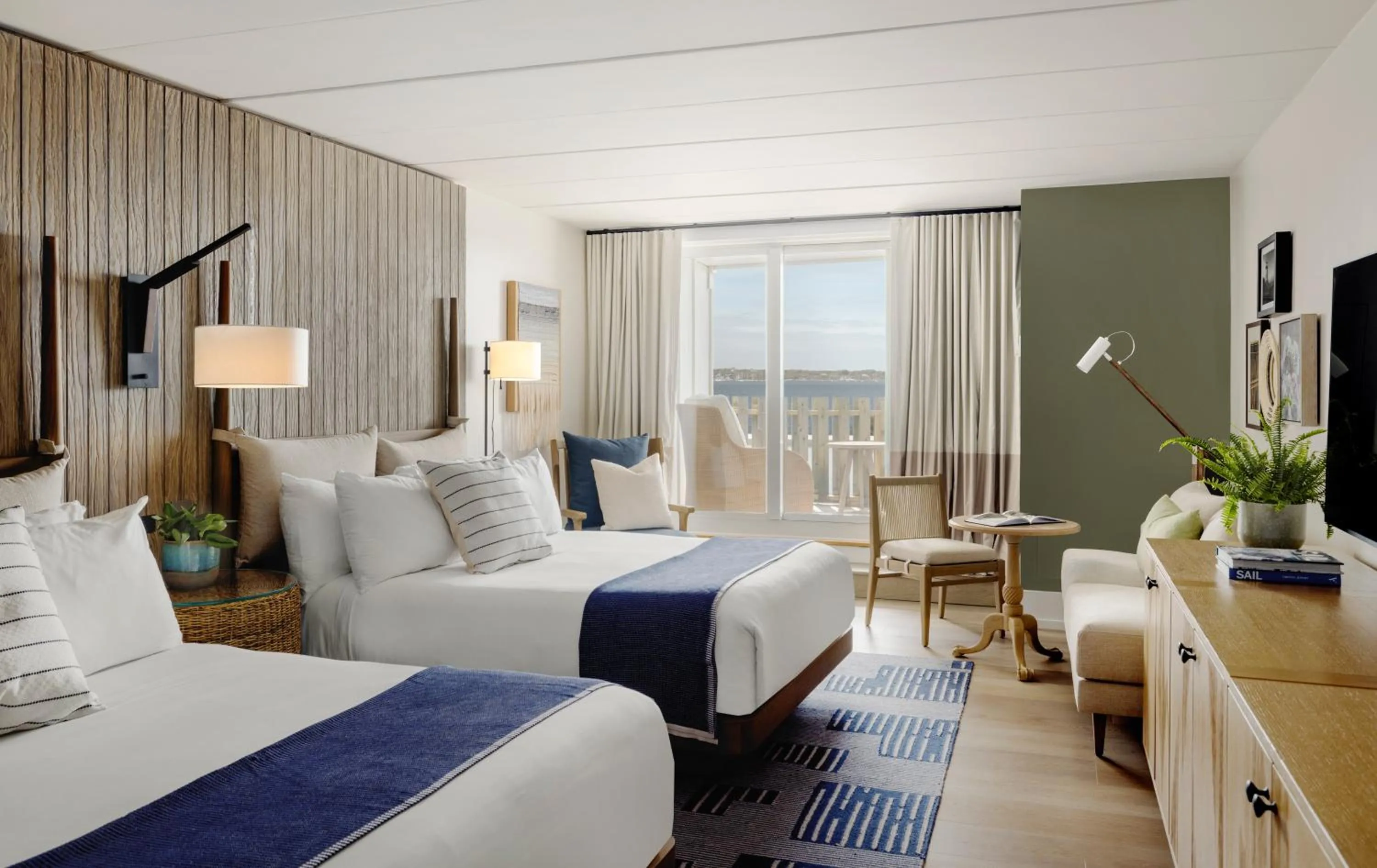 Double Room with Patio in Newport Harbor Island Resort