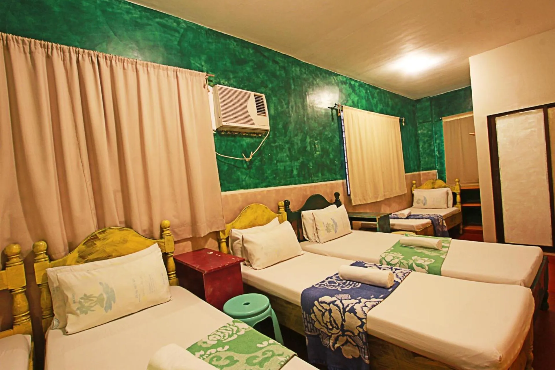 Quadruple Room in Gabby's Bed & Breakfast