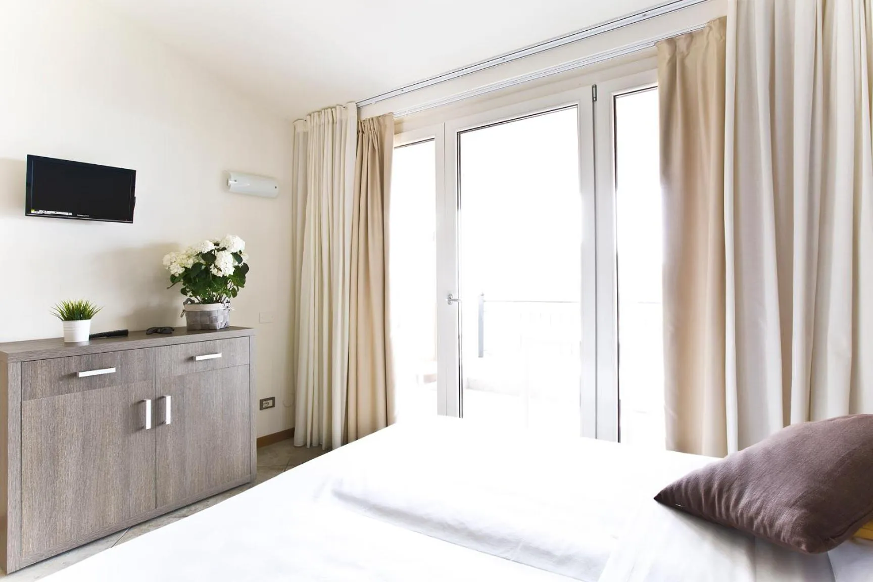 Superior Double or Twin Room with Lake View in Hotel Belvedere