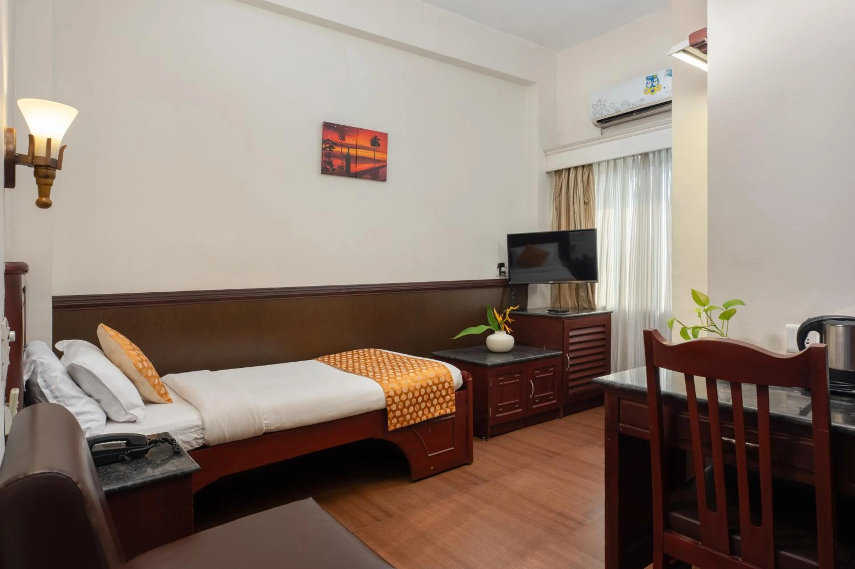 Small Single Room - single occupancy in Hotel Aida