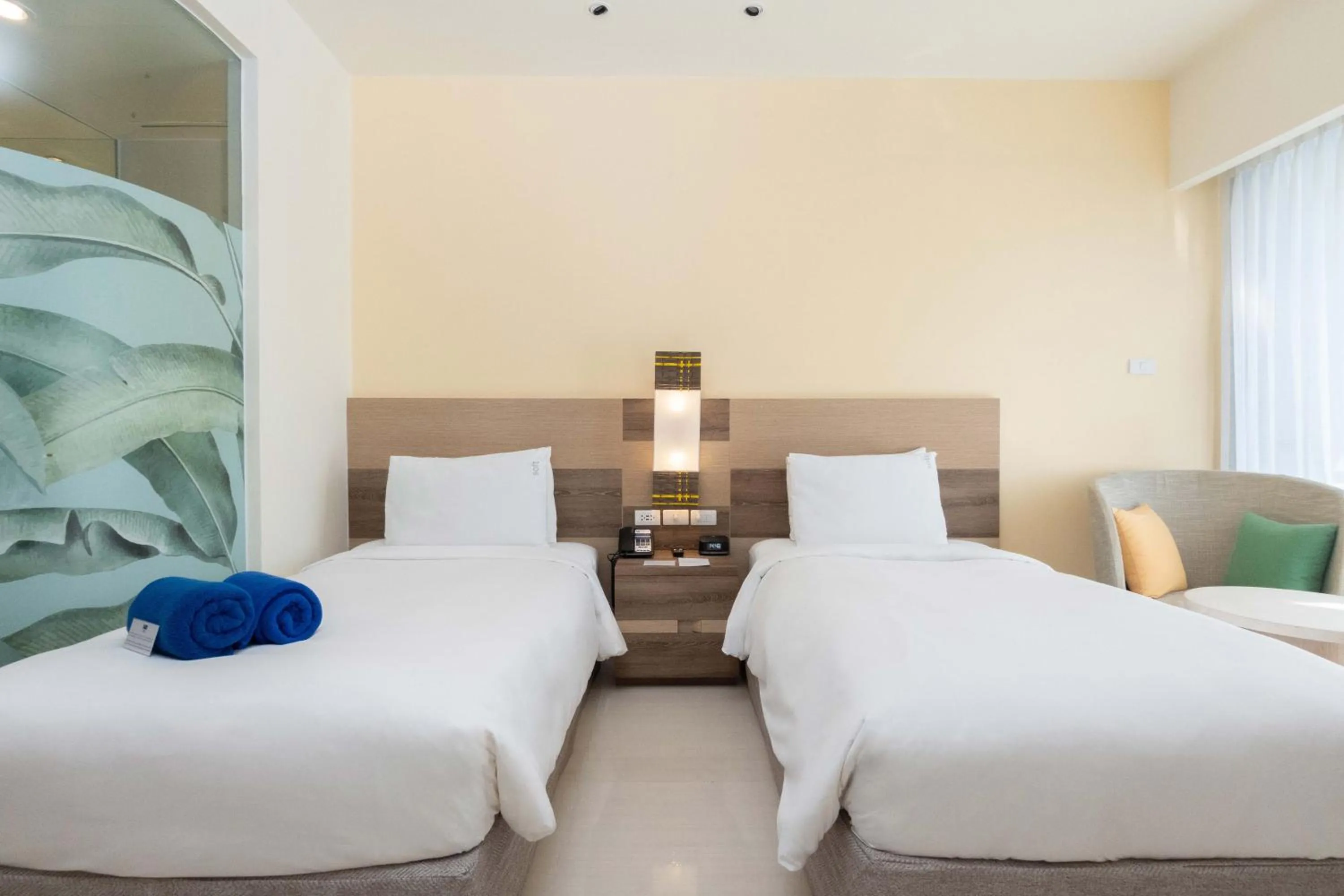 Standard King Room with Rainbow Road View and Free Breakfast in Holiday Inn Express Phuket Patong Beach Central by IHG
