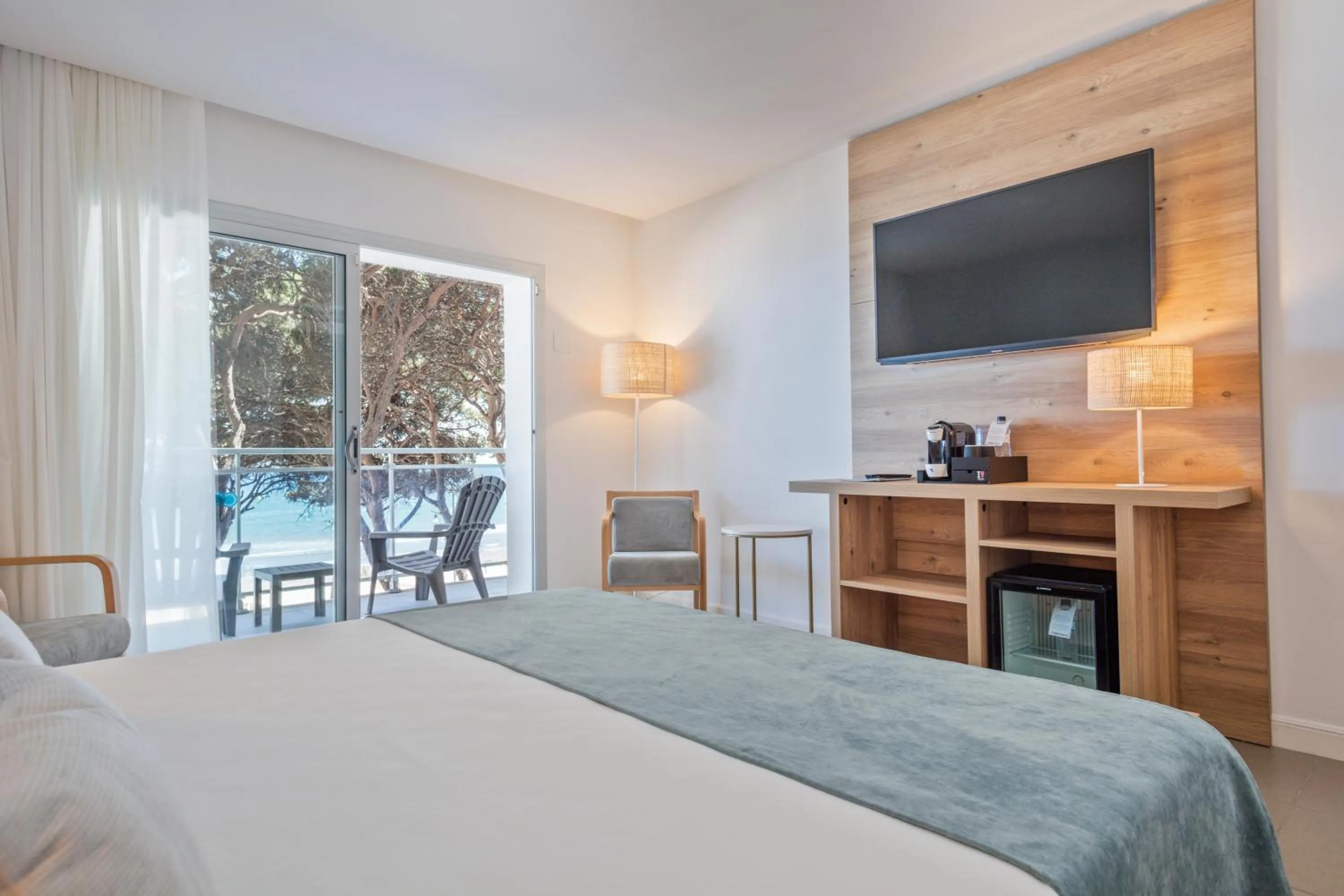 Superior Double Room (2 Adults + 1 Child) in Hotel Best Terramarina